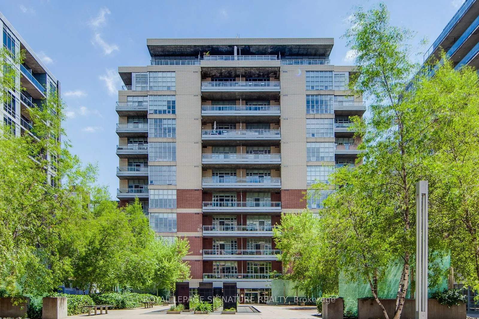 23 Brant Street, #408