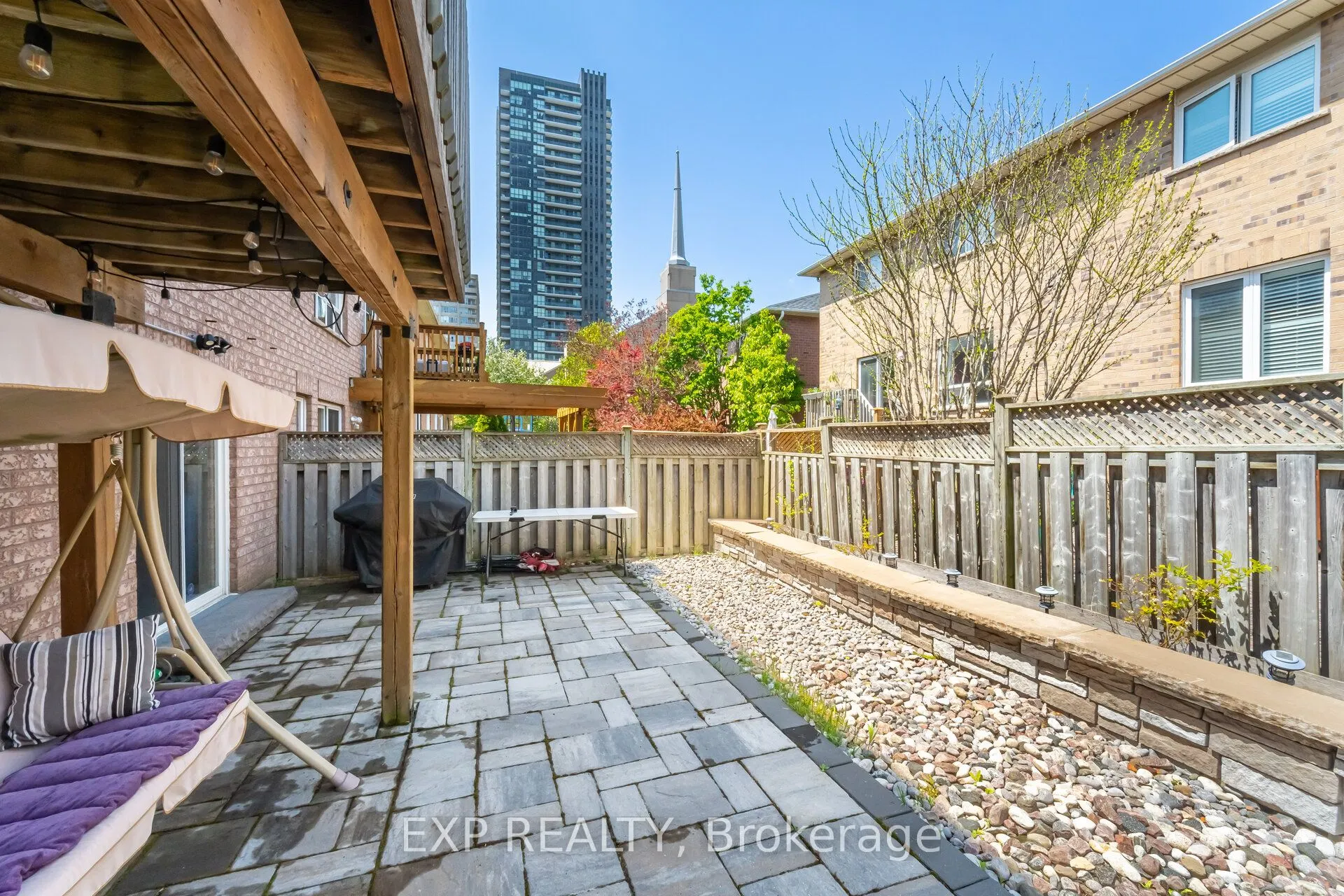 10 Seton Park Road