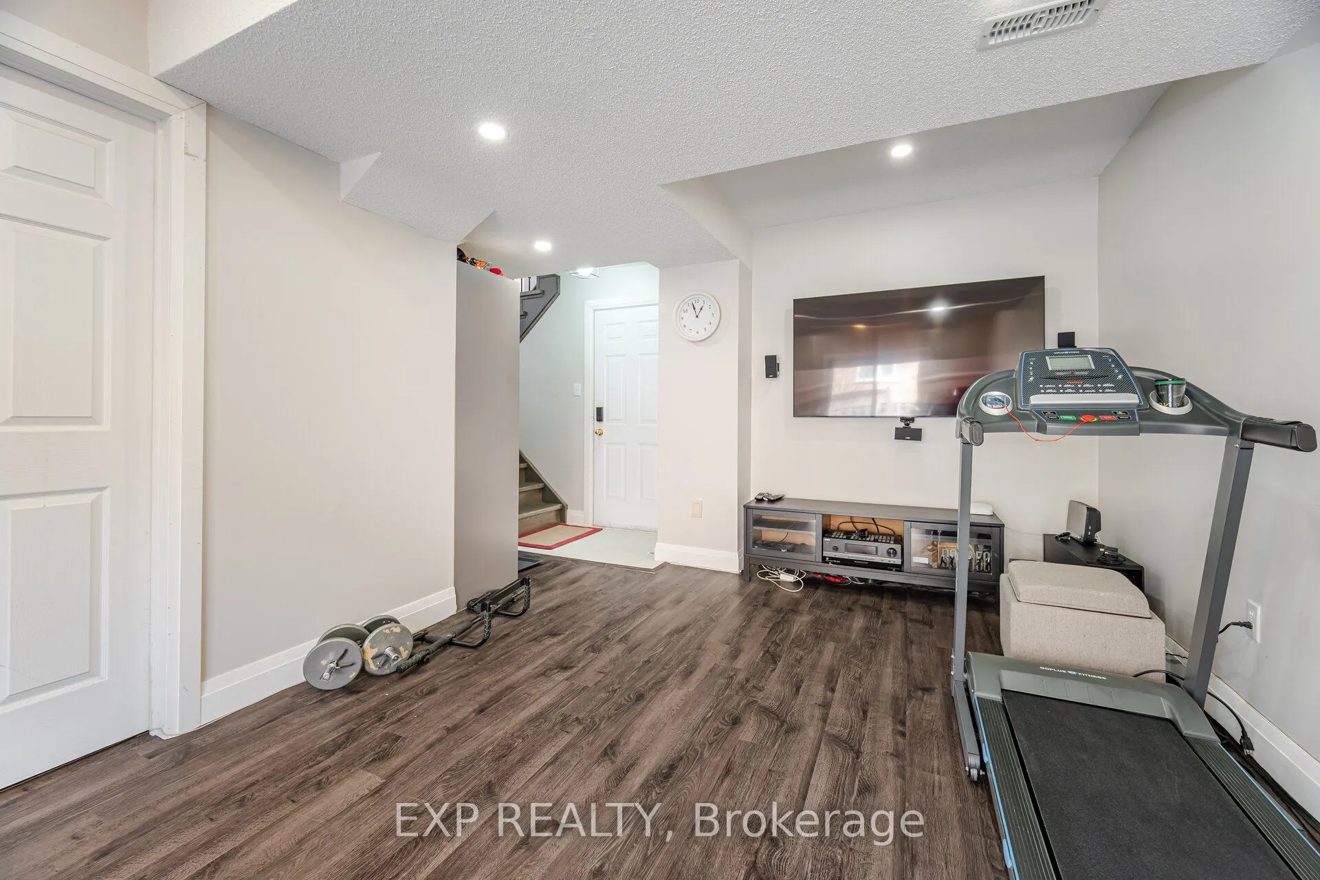 10 Seton Park Road