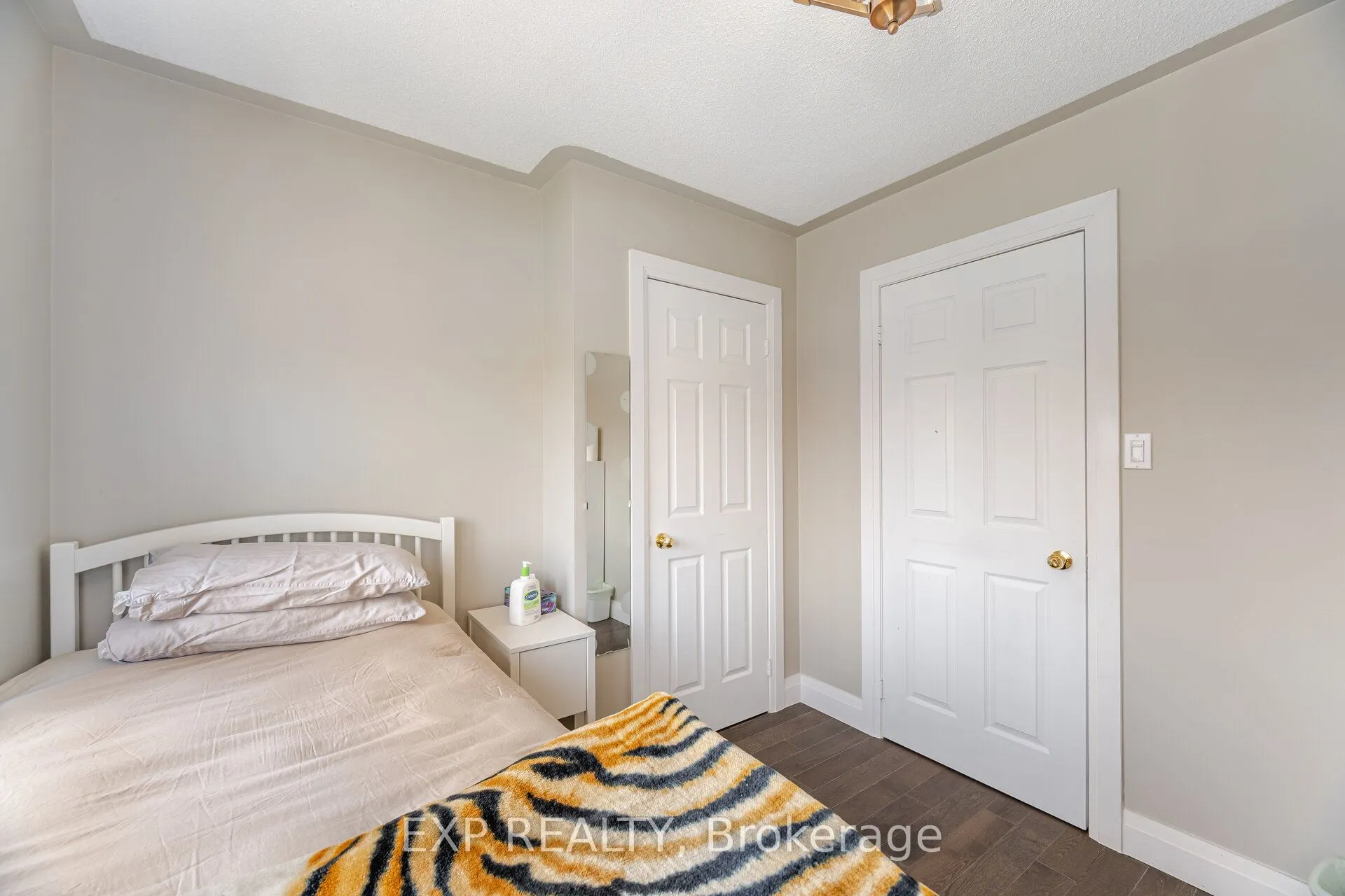 10 Seton Park Road