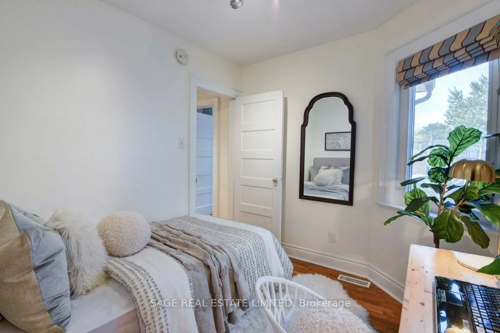 36 Alameda Avenue