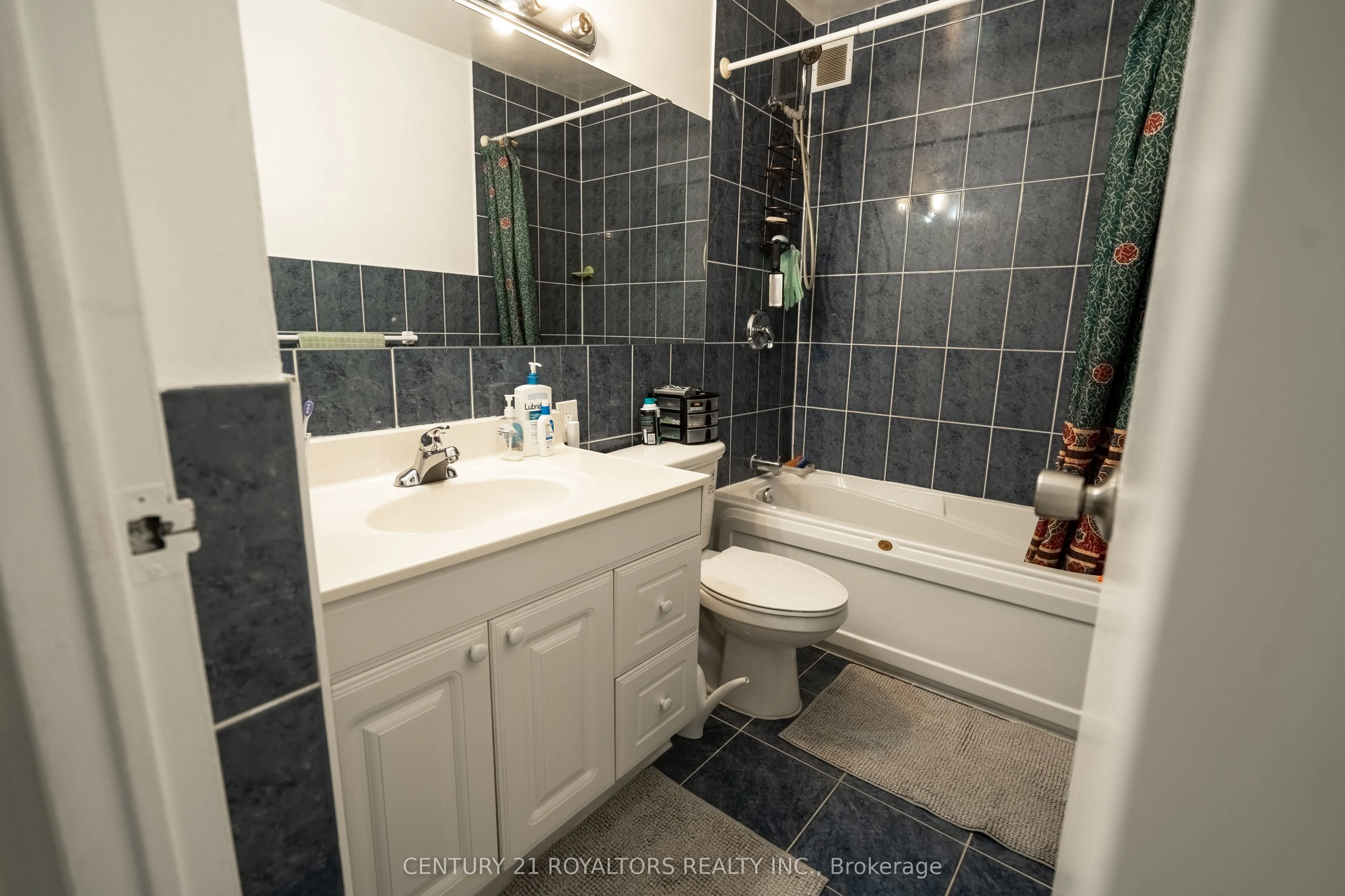 725 Don Mill Road, #906
