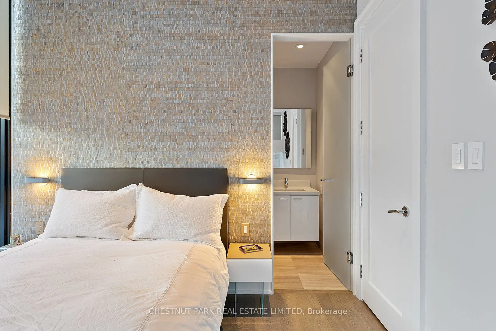 36 Hazelton Avenue, #3G
