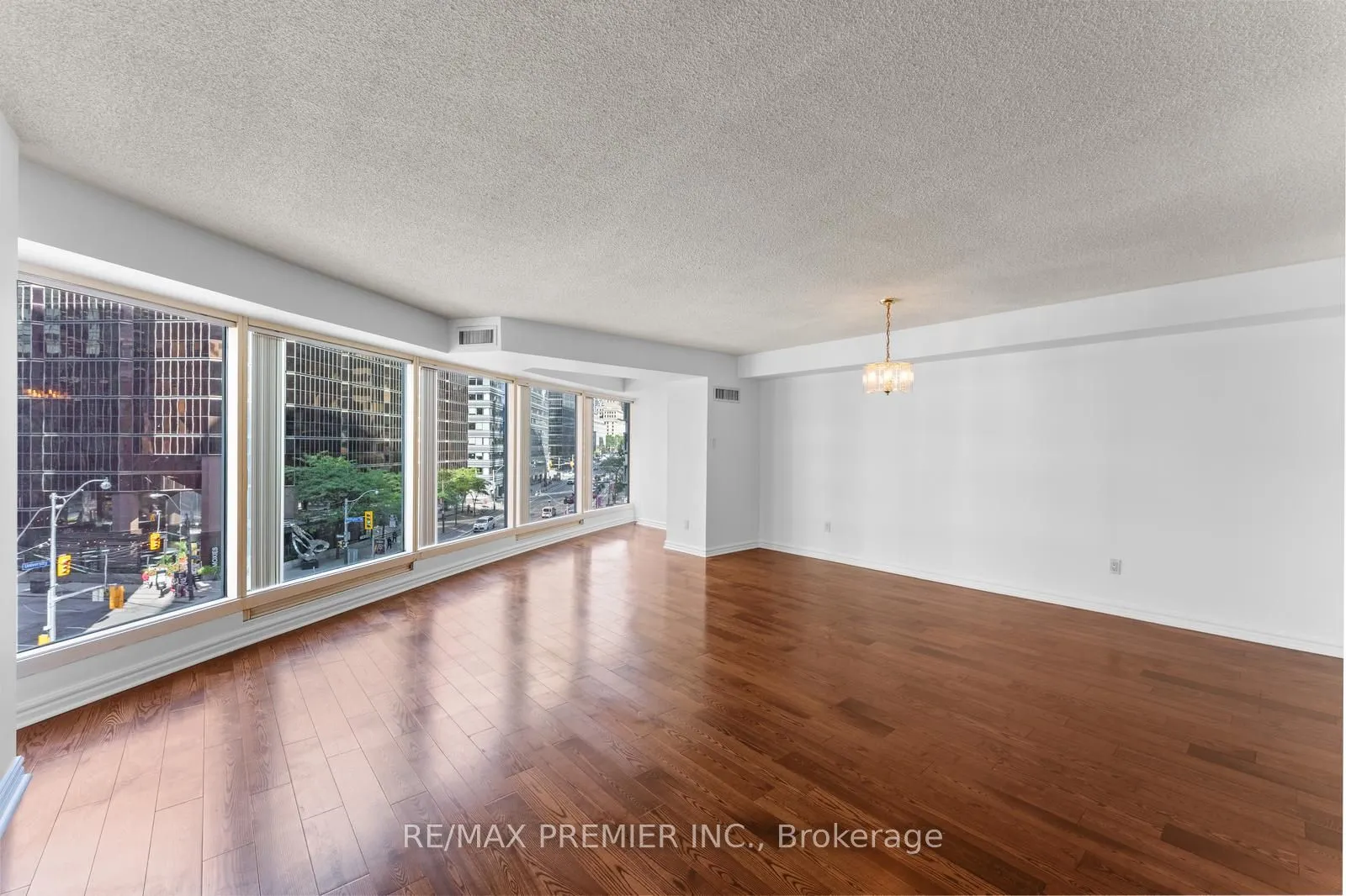 33 University Avenue, #502