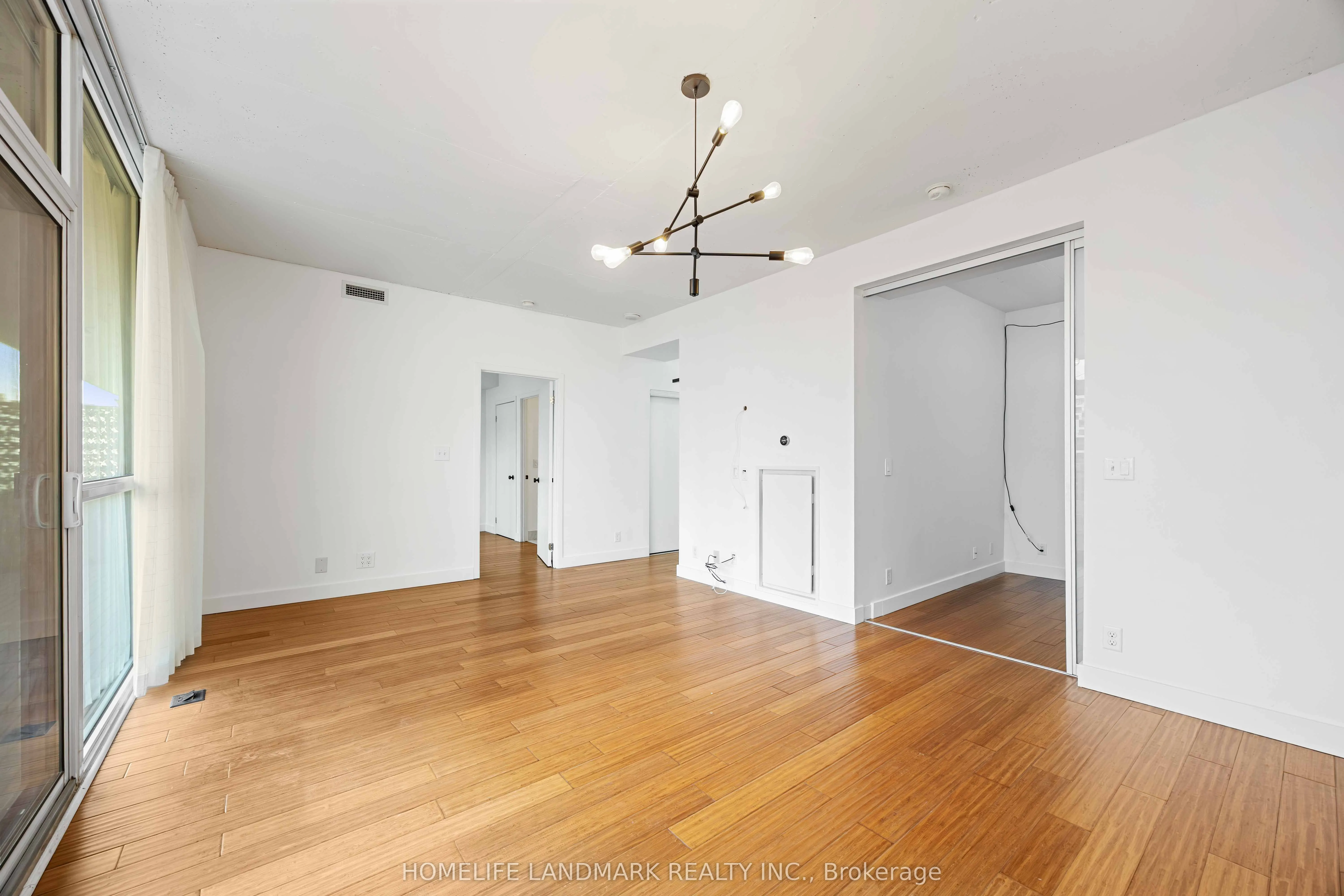 478 King Street W, #912
