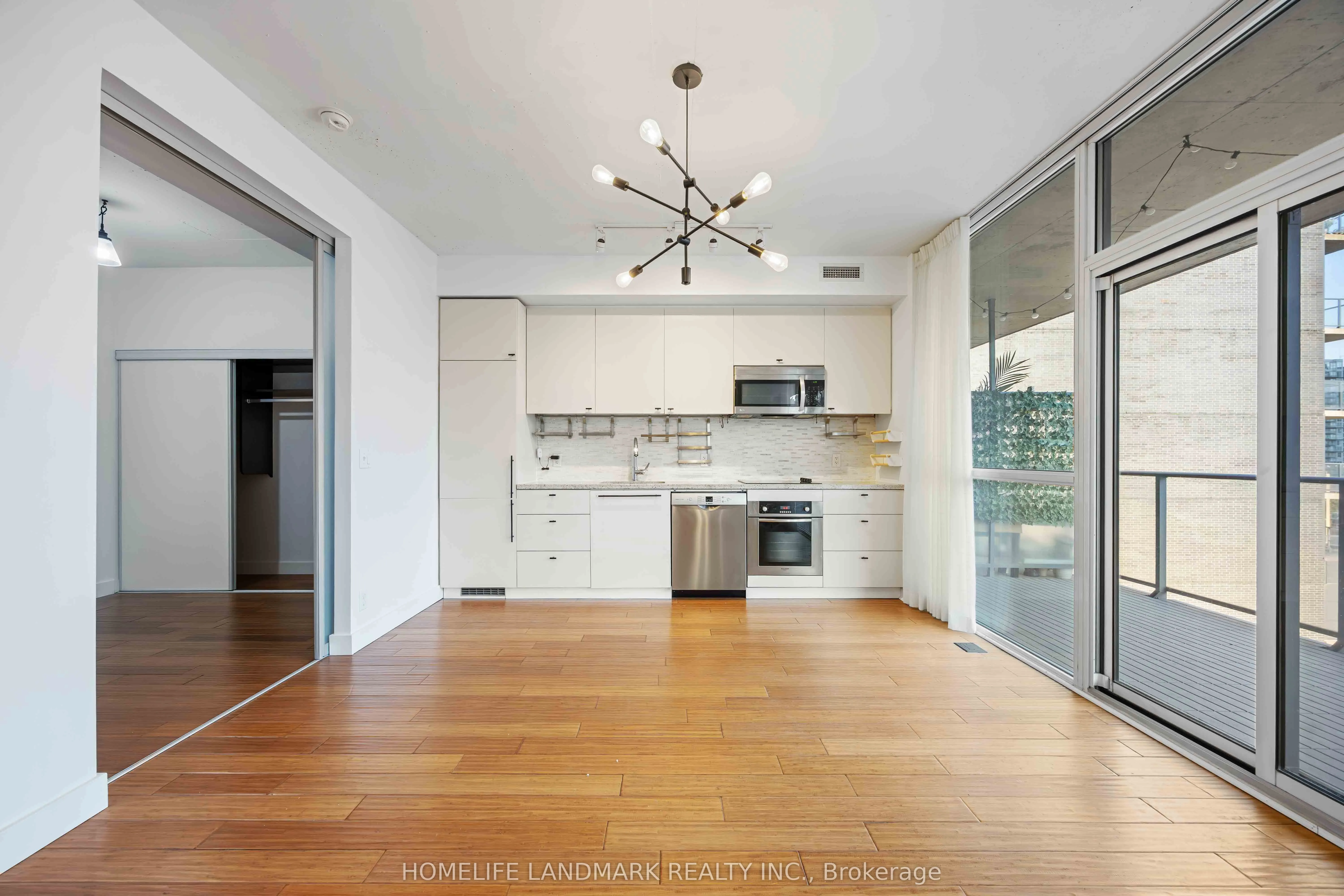 478 King Street W, #912