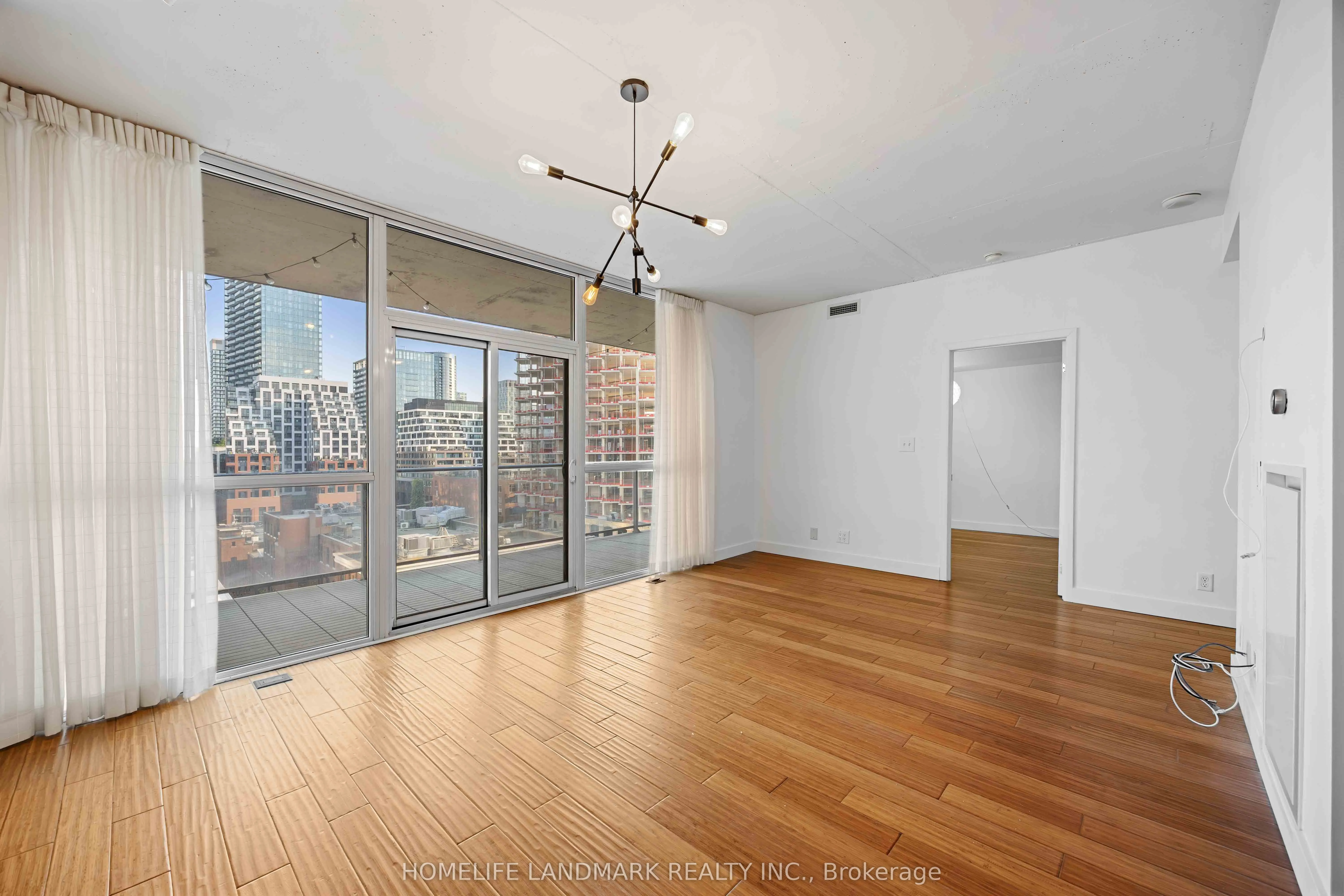 478 King Street W, #912