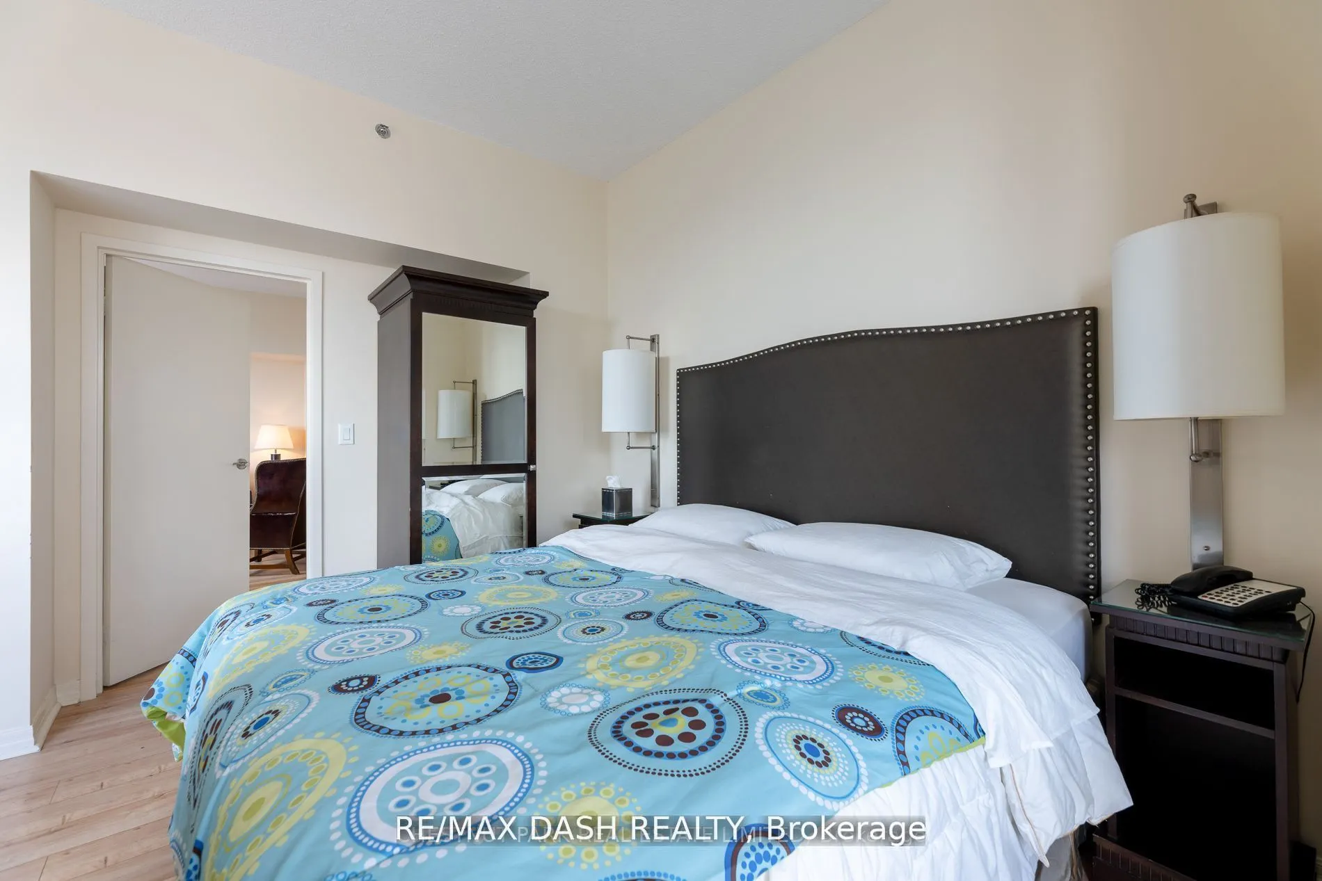 1 King Street W, #2904
