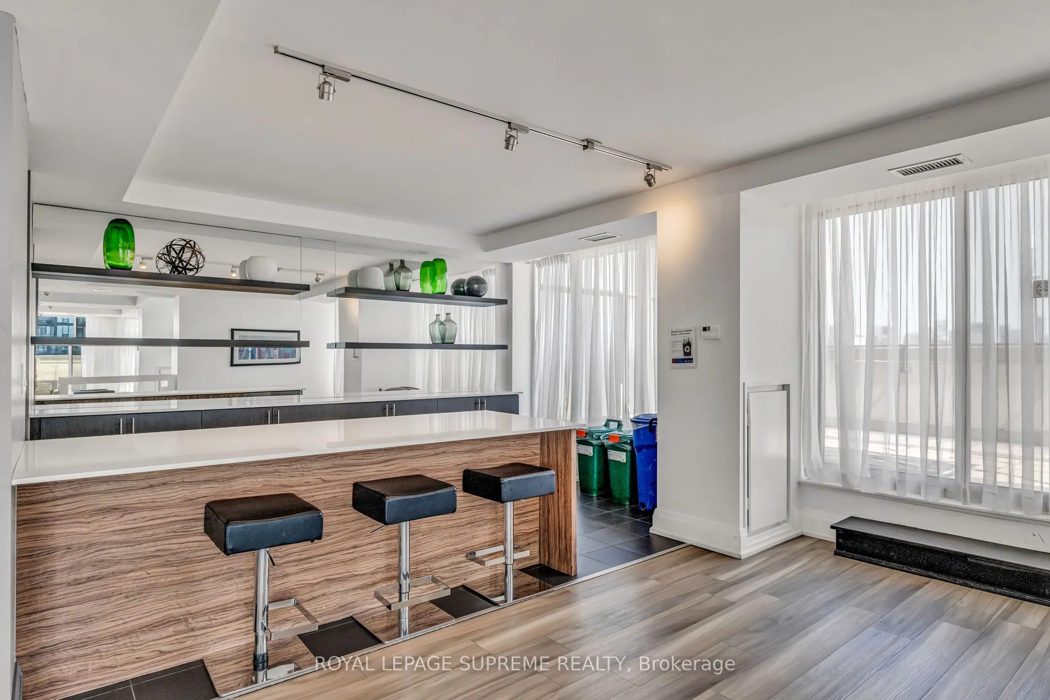 125 Western Battery Road, #2305