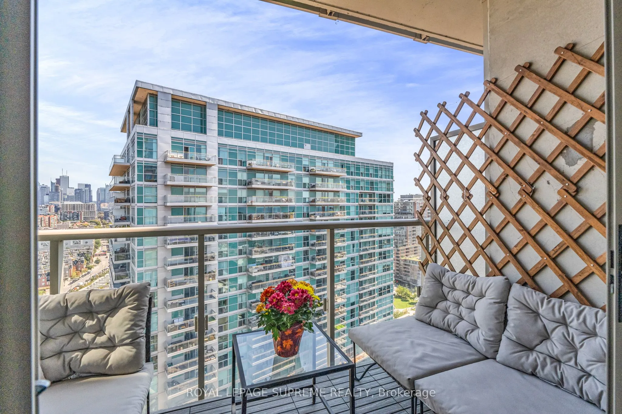 125 Western Battery Road, #2305