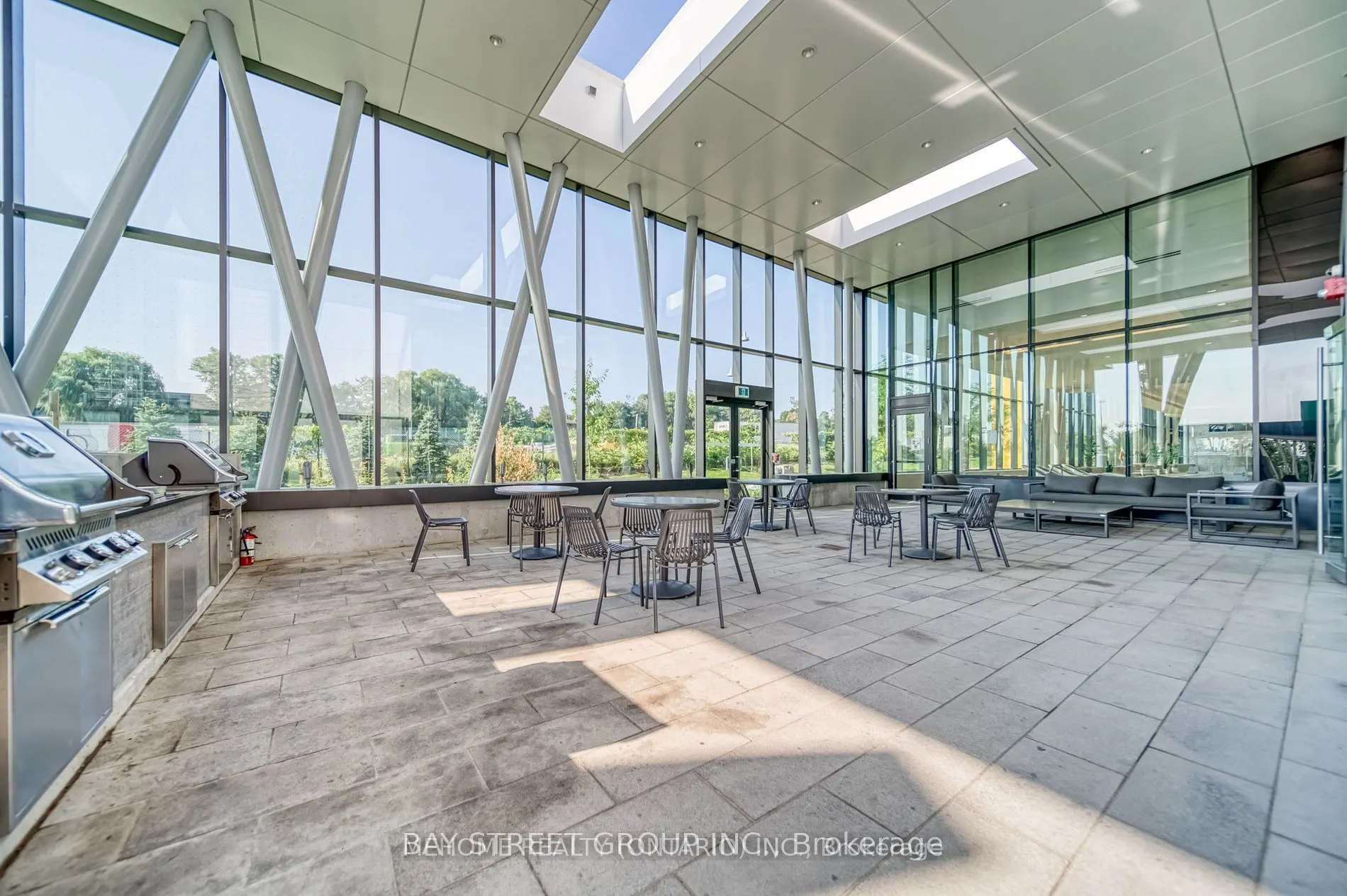 95 Mcmahon Drive, #3909