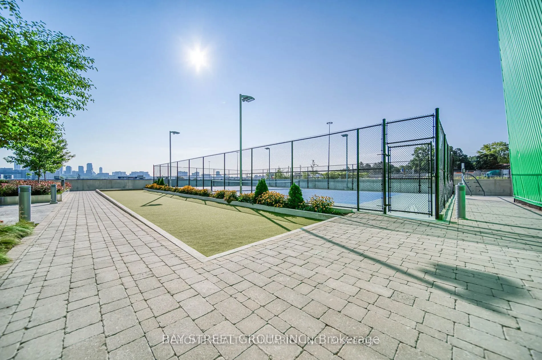 95 Mcmahon Drive, #3909