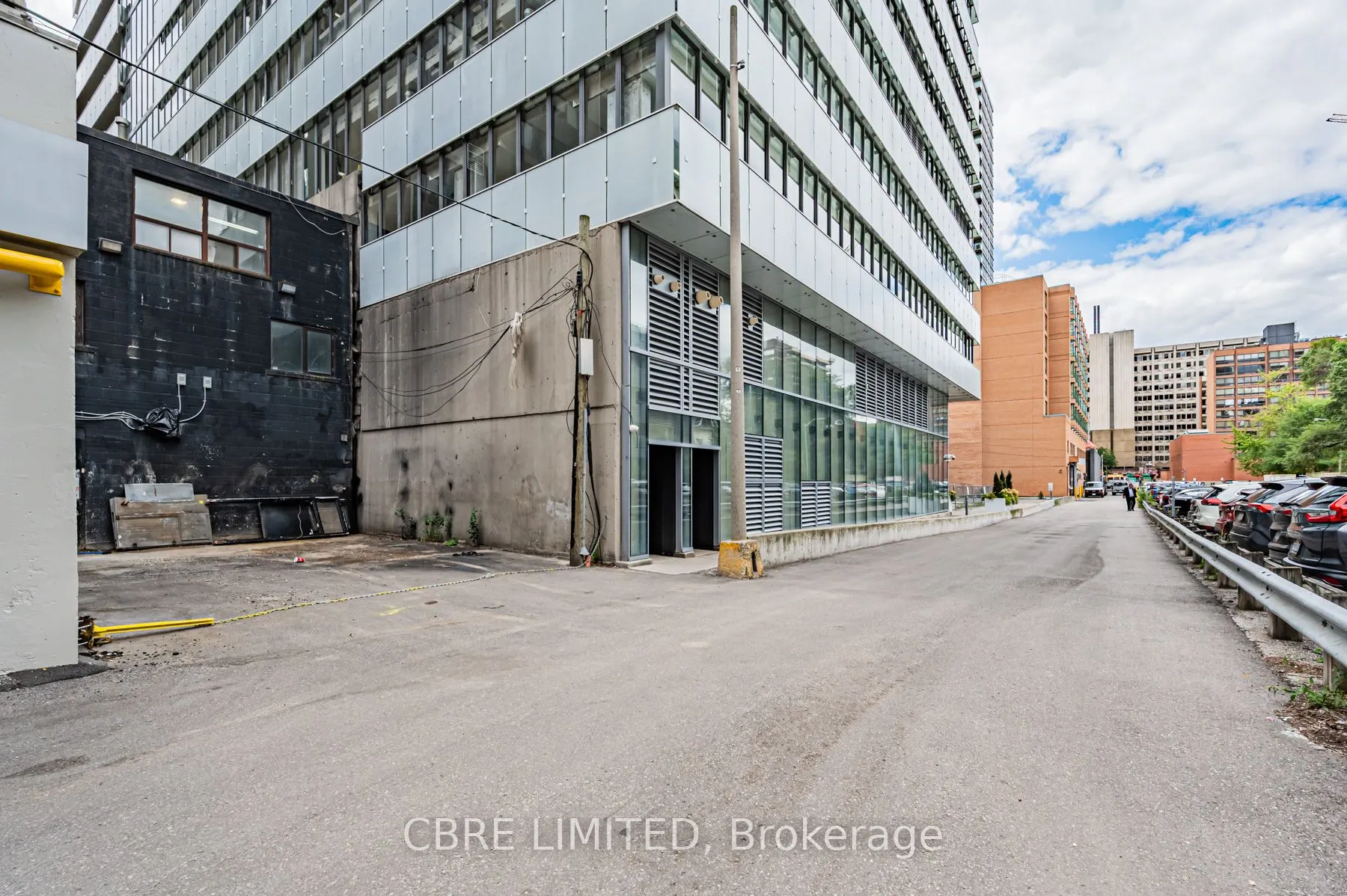 192 Bloor Street W
