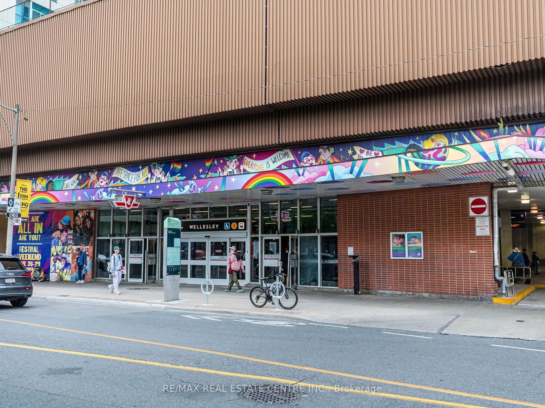 28 Wellesley Street, #3302
