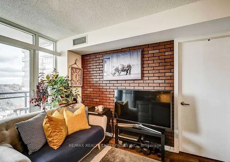 38 Joe Shuster Way, #1308