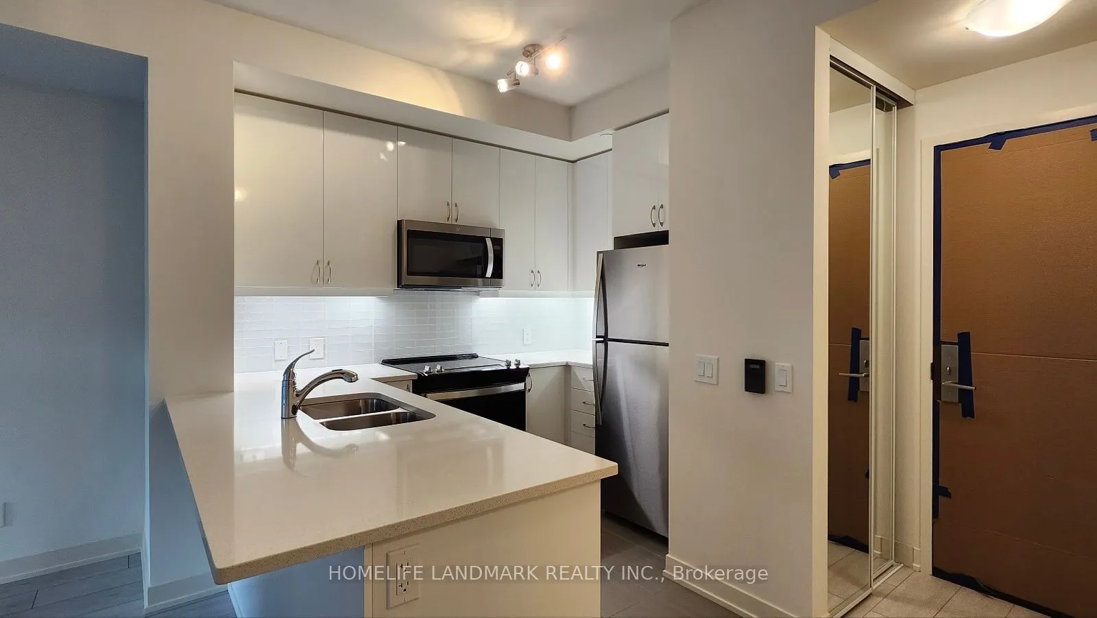 4955 YONGE Street, #809