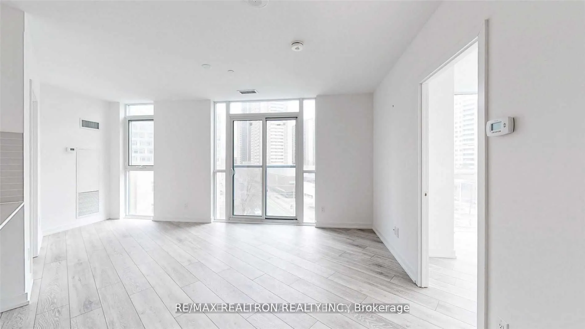 159 Wellesley Street E, #407