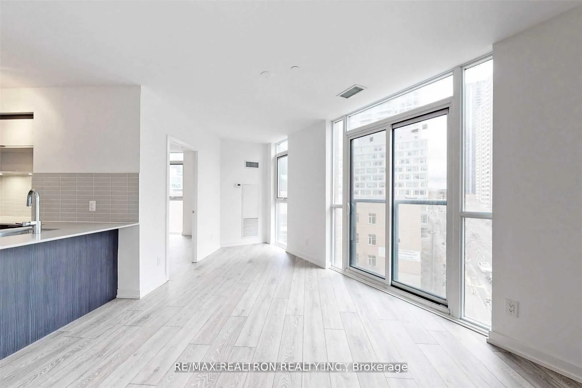159 Wellesley Street E, #407