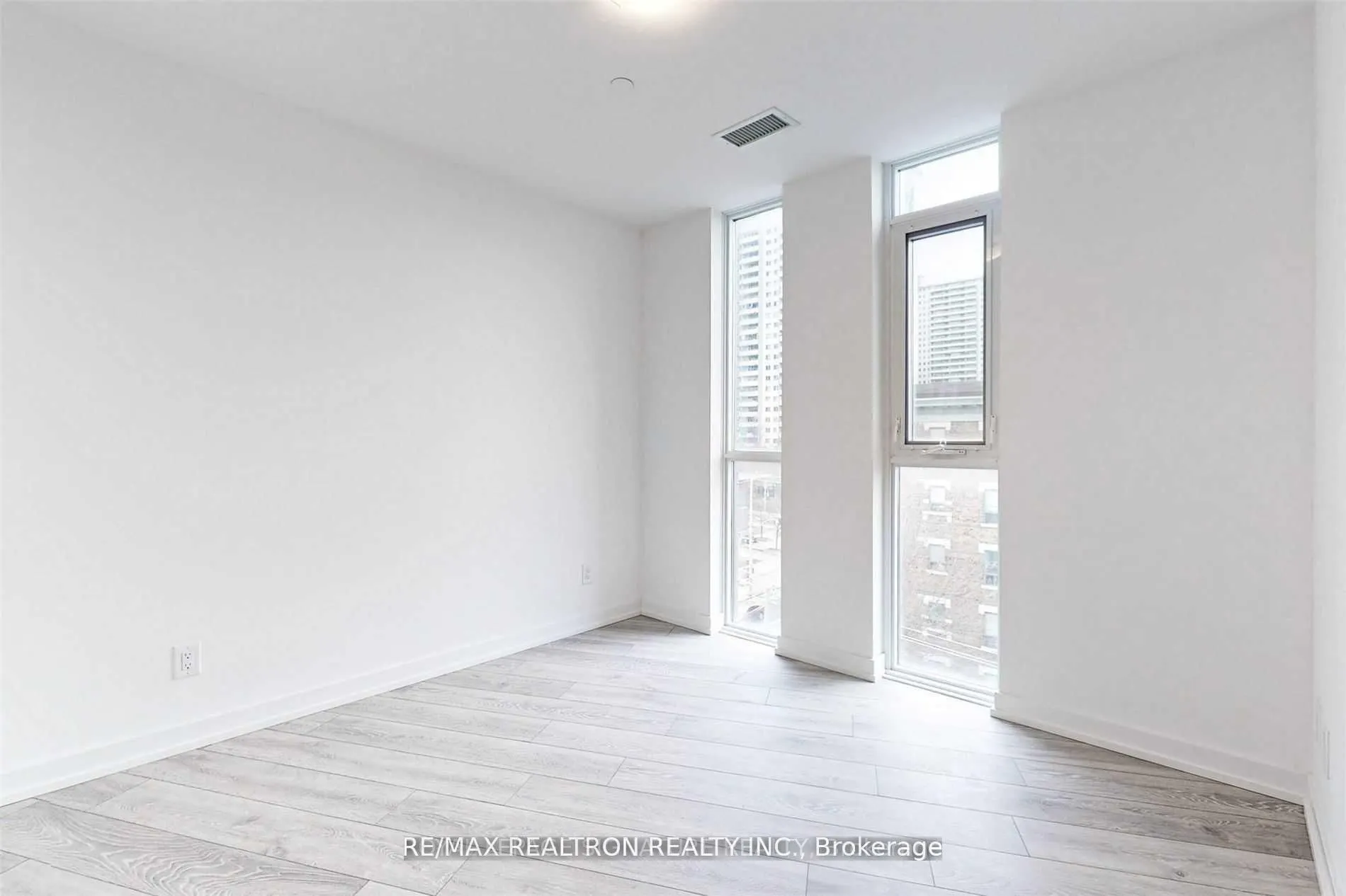 159 Wellesley Street E, #407