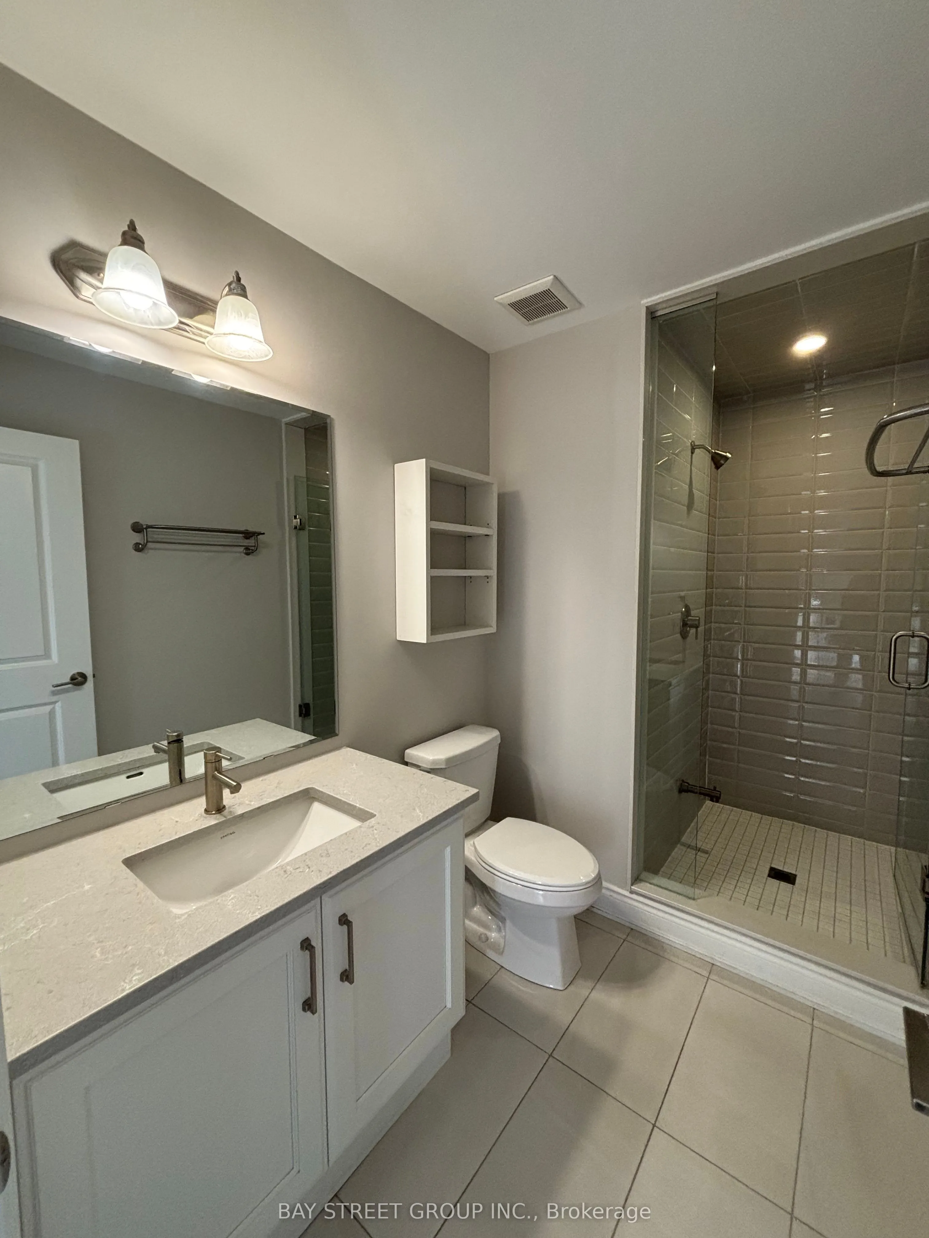 70 William Durie Way, #Lower