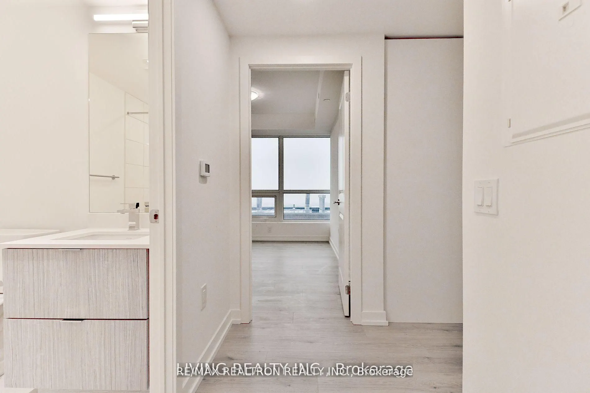 395 Bloor Street E, #1611
