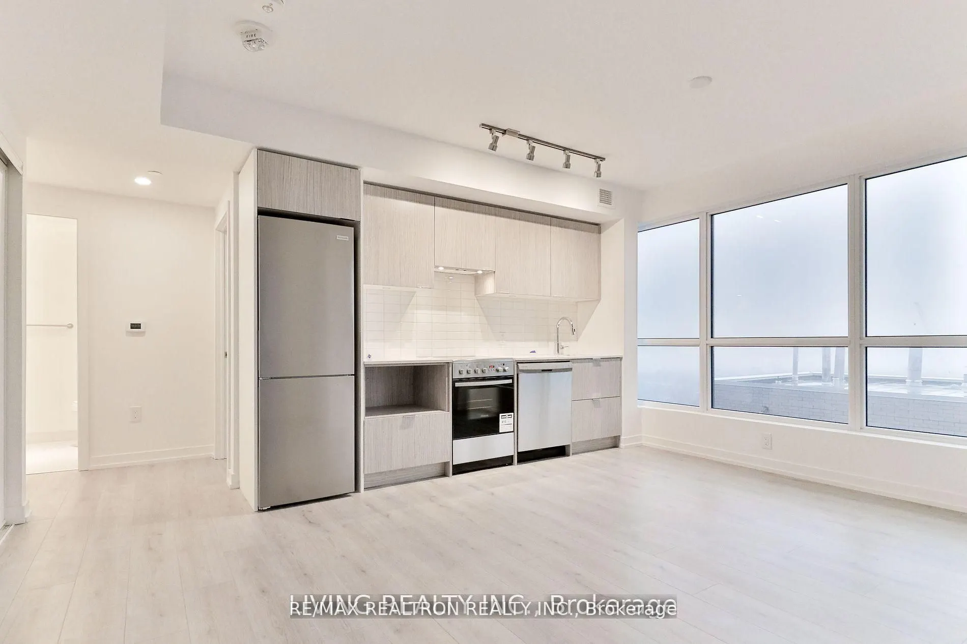 395 Bloor Street E, #1611
