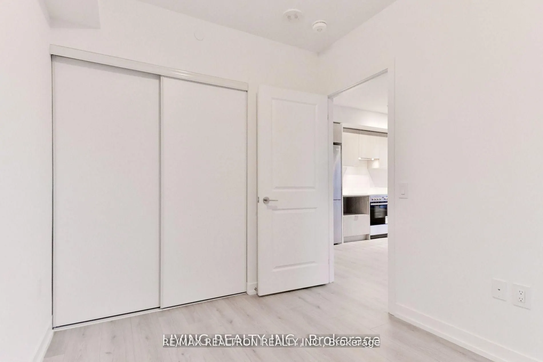 395 Bloor Street E, #1611