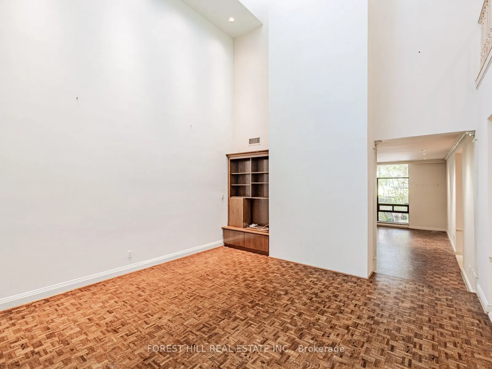 82 Oriole Road, #2