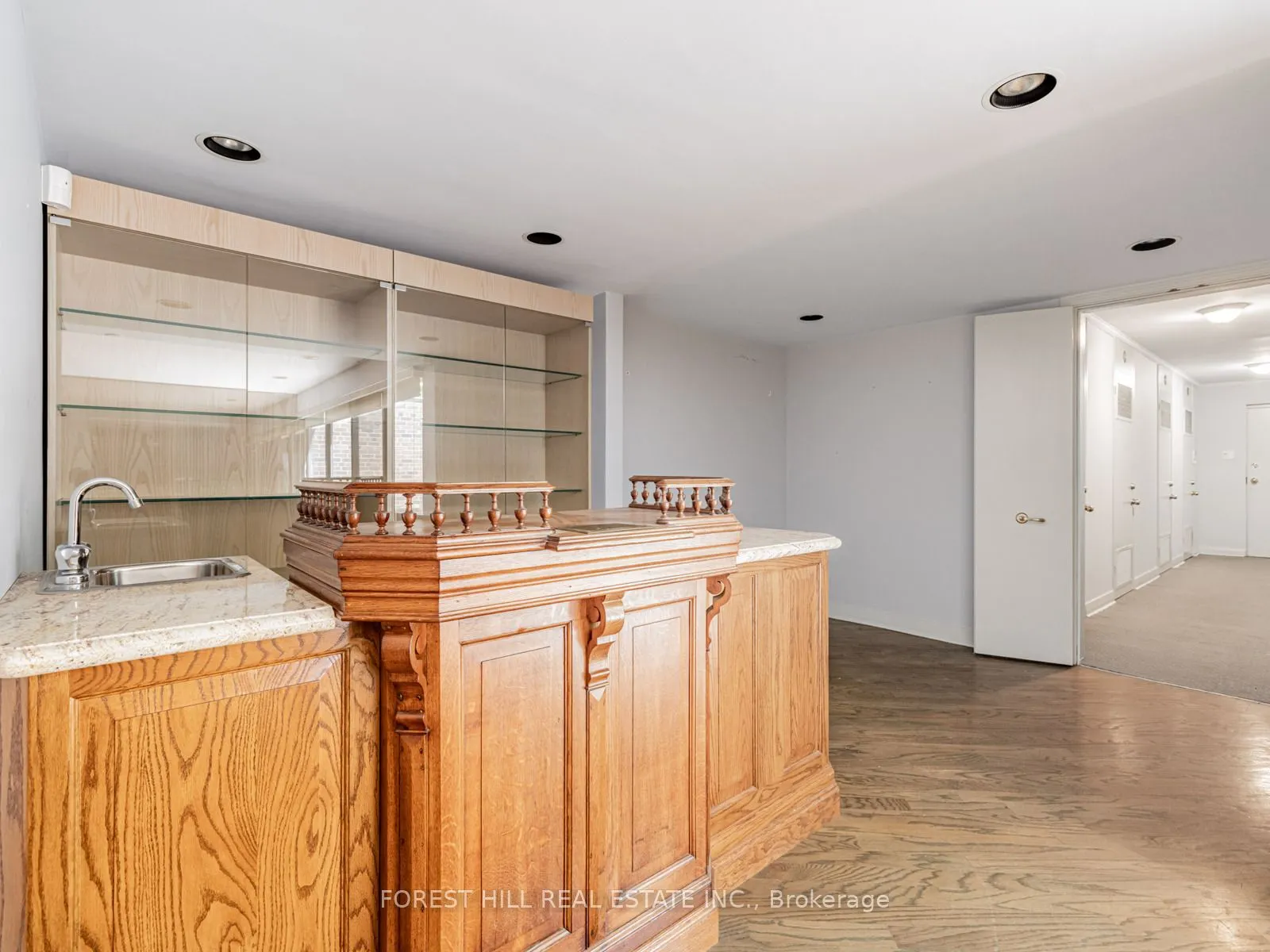 82 Oriole Road, #2