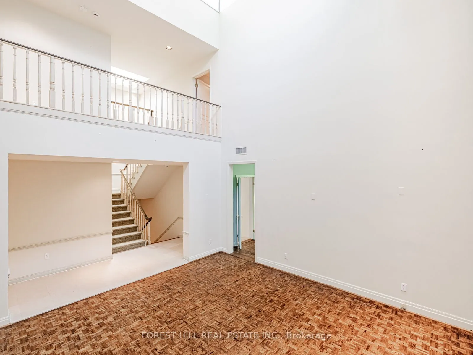 82 Oriole Road, #2