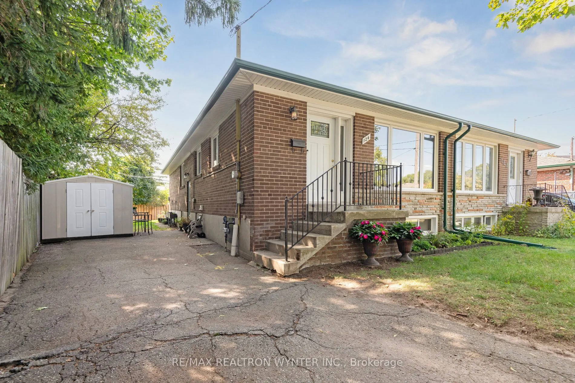 124 Fortrose Crescent