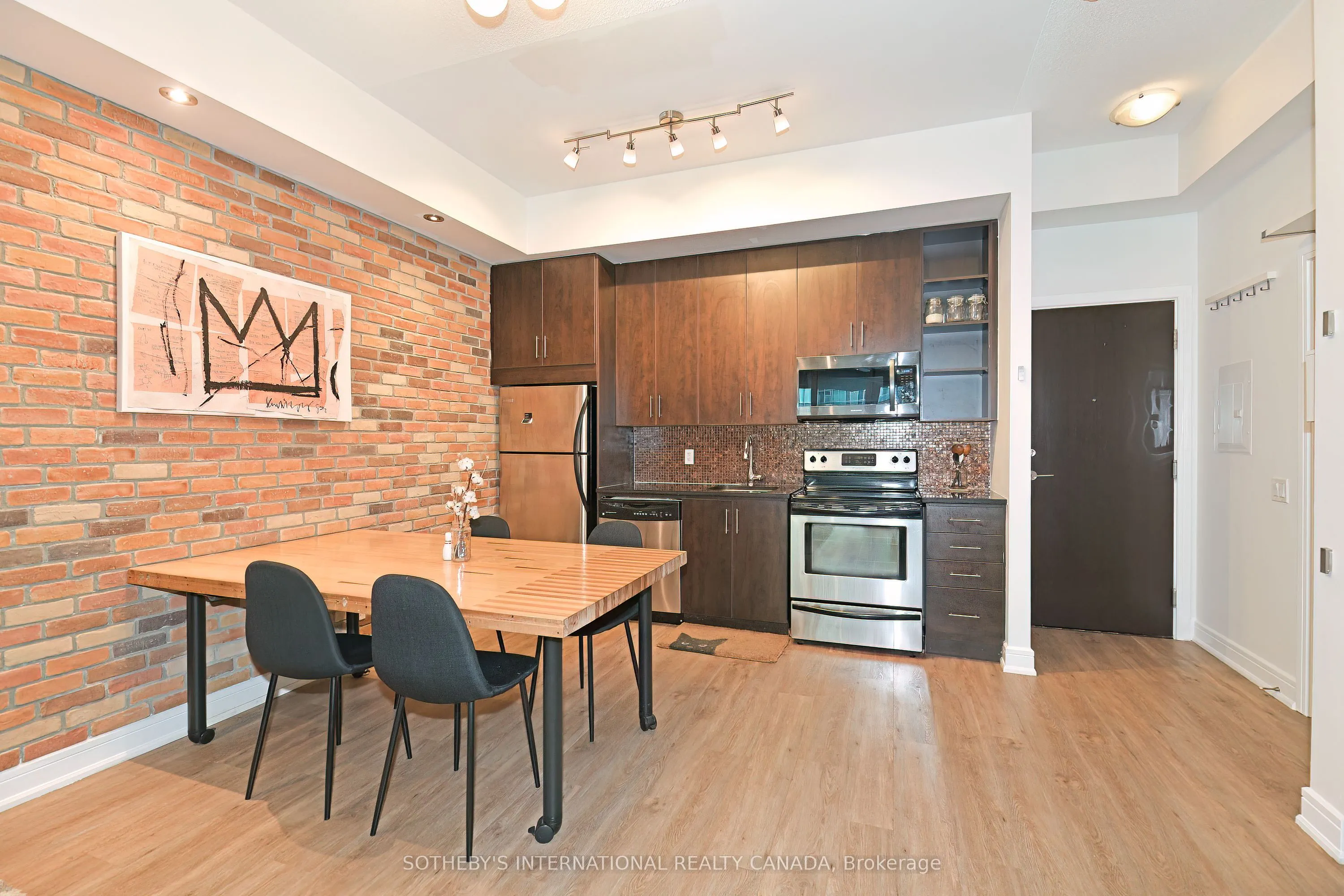 112 George Street, #301