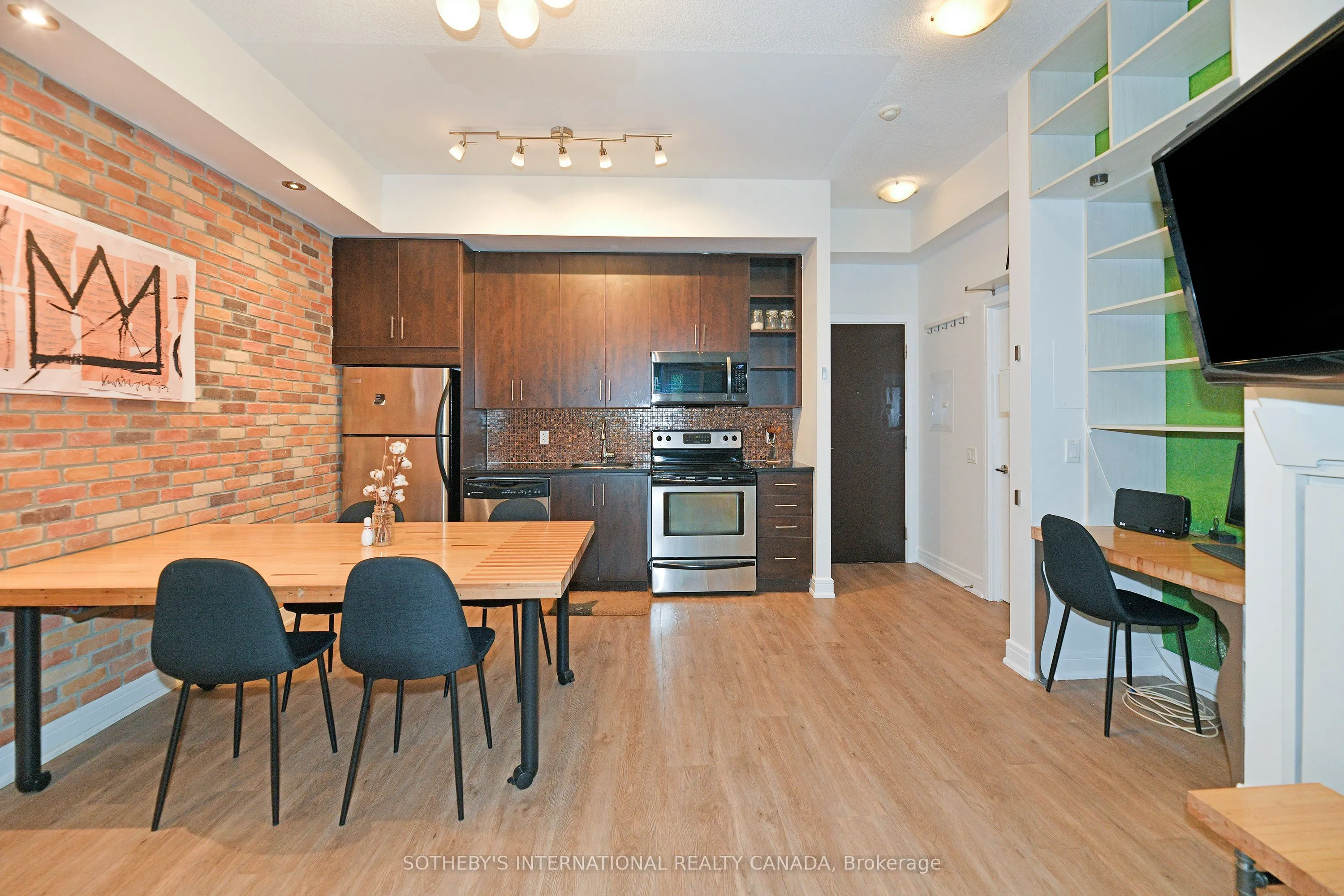 112 George Street, #301