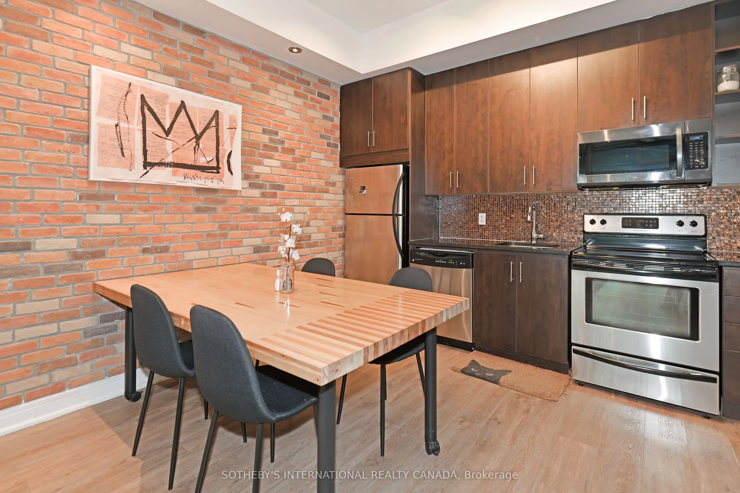 112 George Street, #301