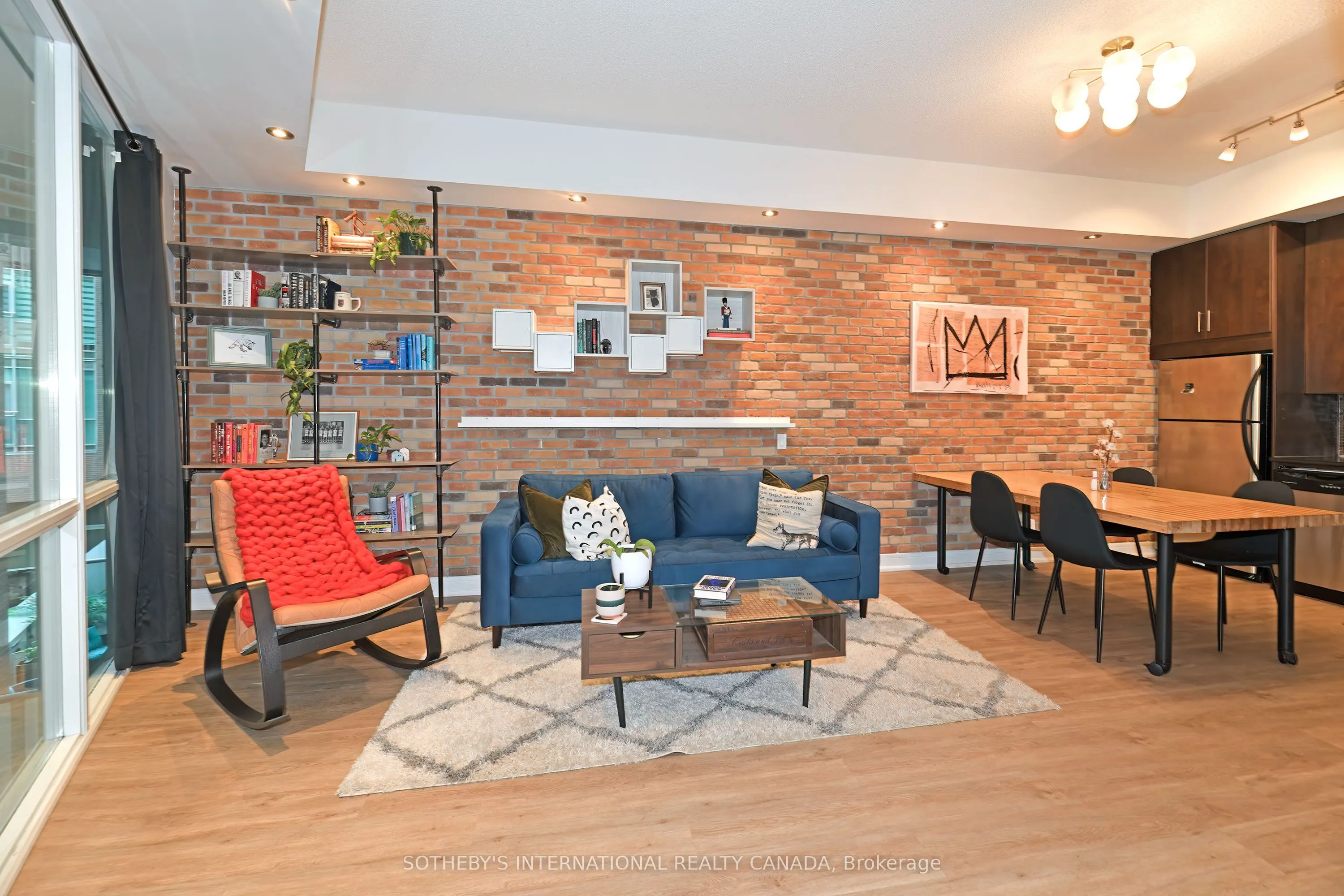 112 George Street, #301