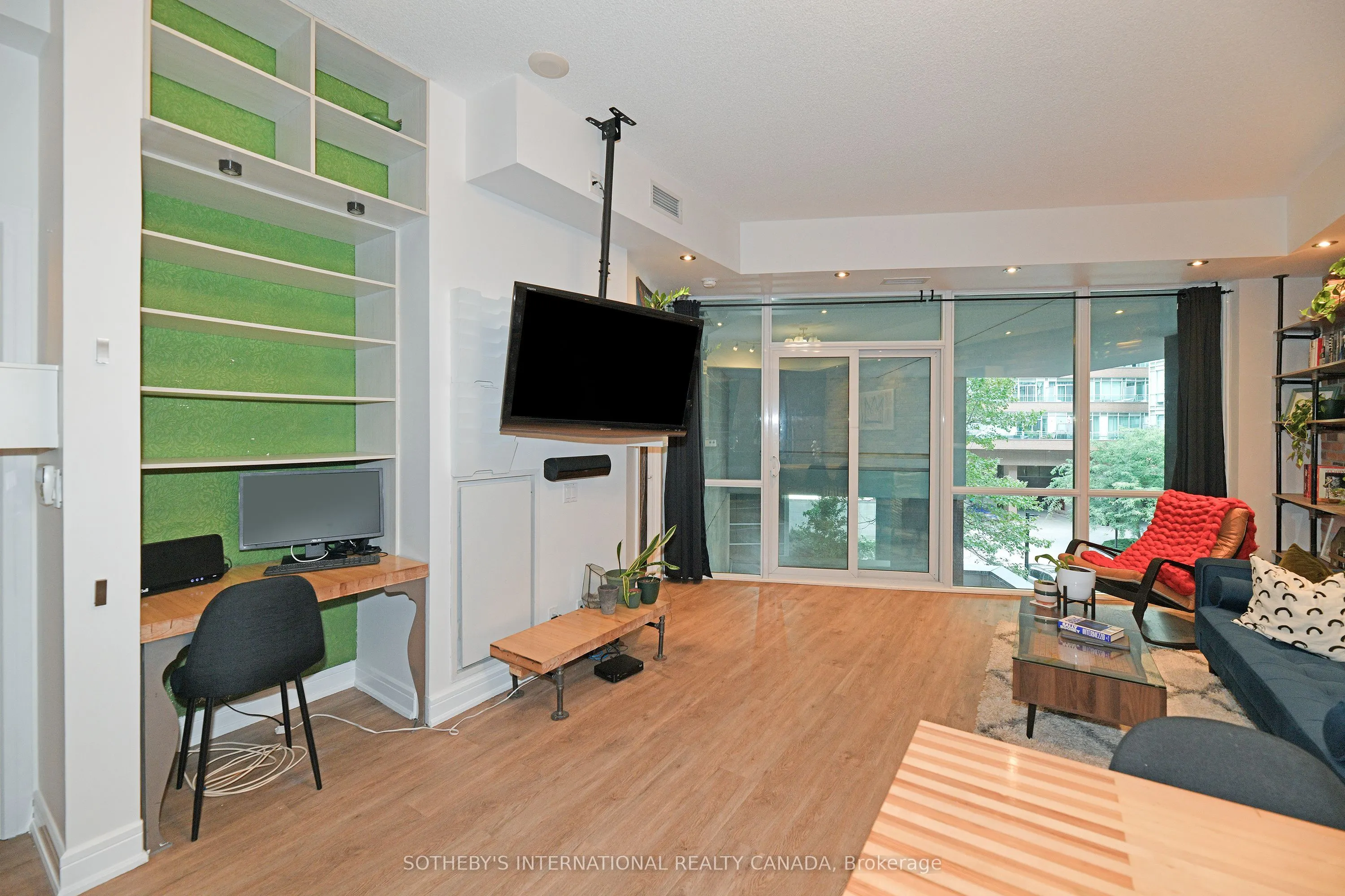 112 George Street, #301