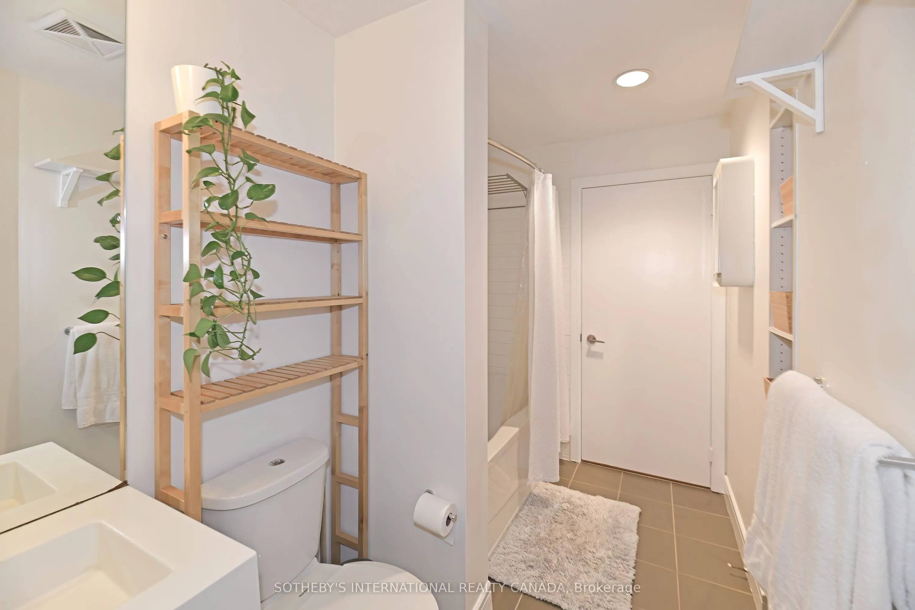 112 George Street, #301