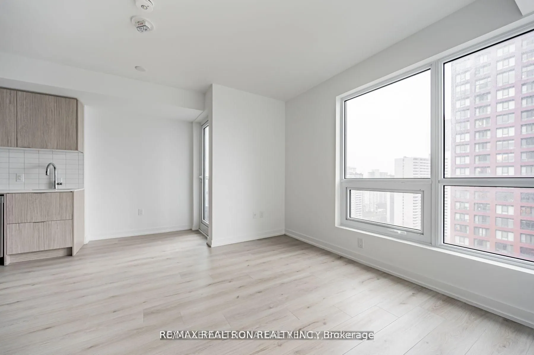 395 Bloor Street E, #1312