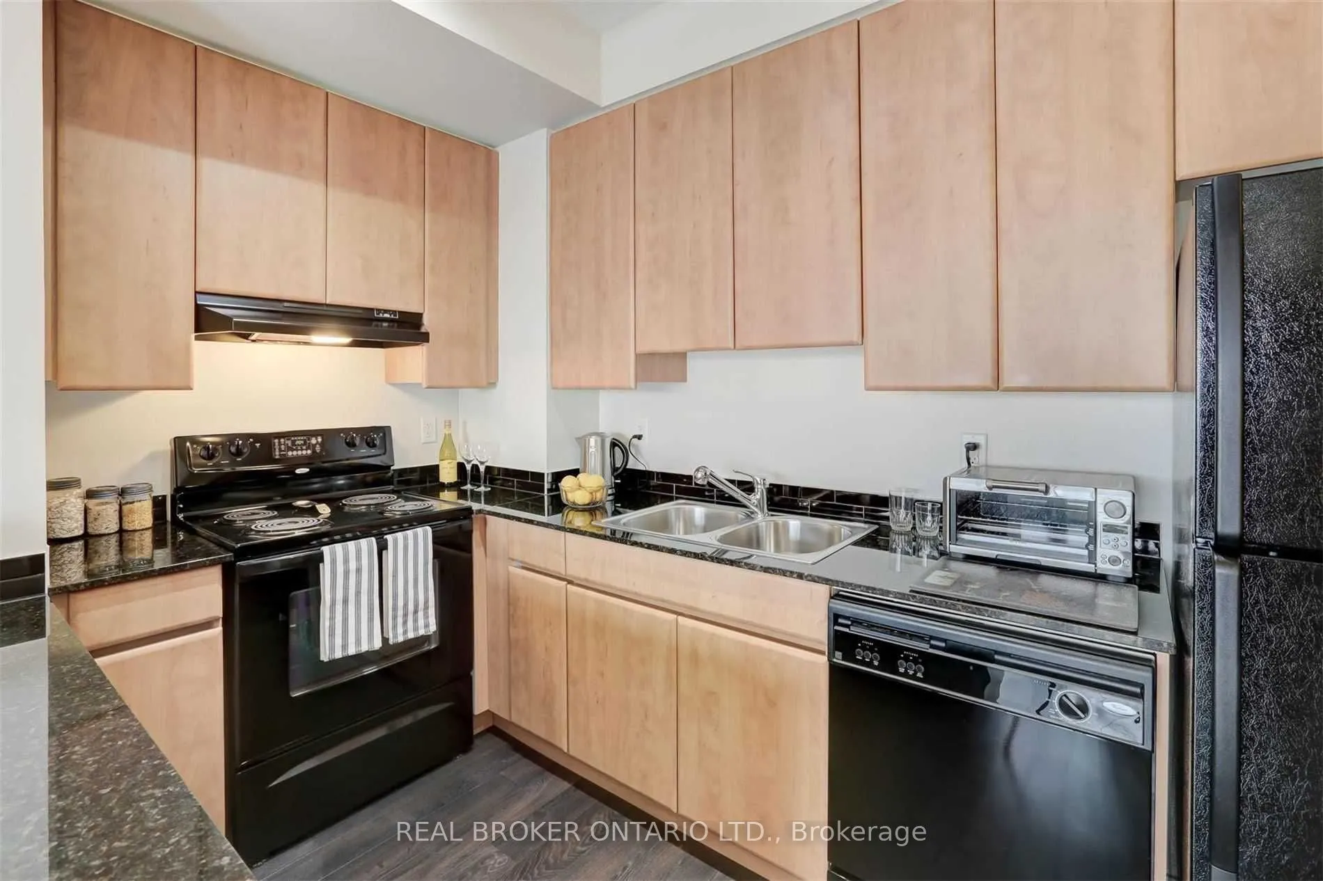 30 Canterbury Place, #702