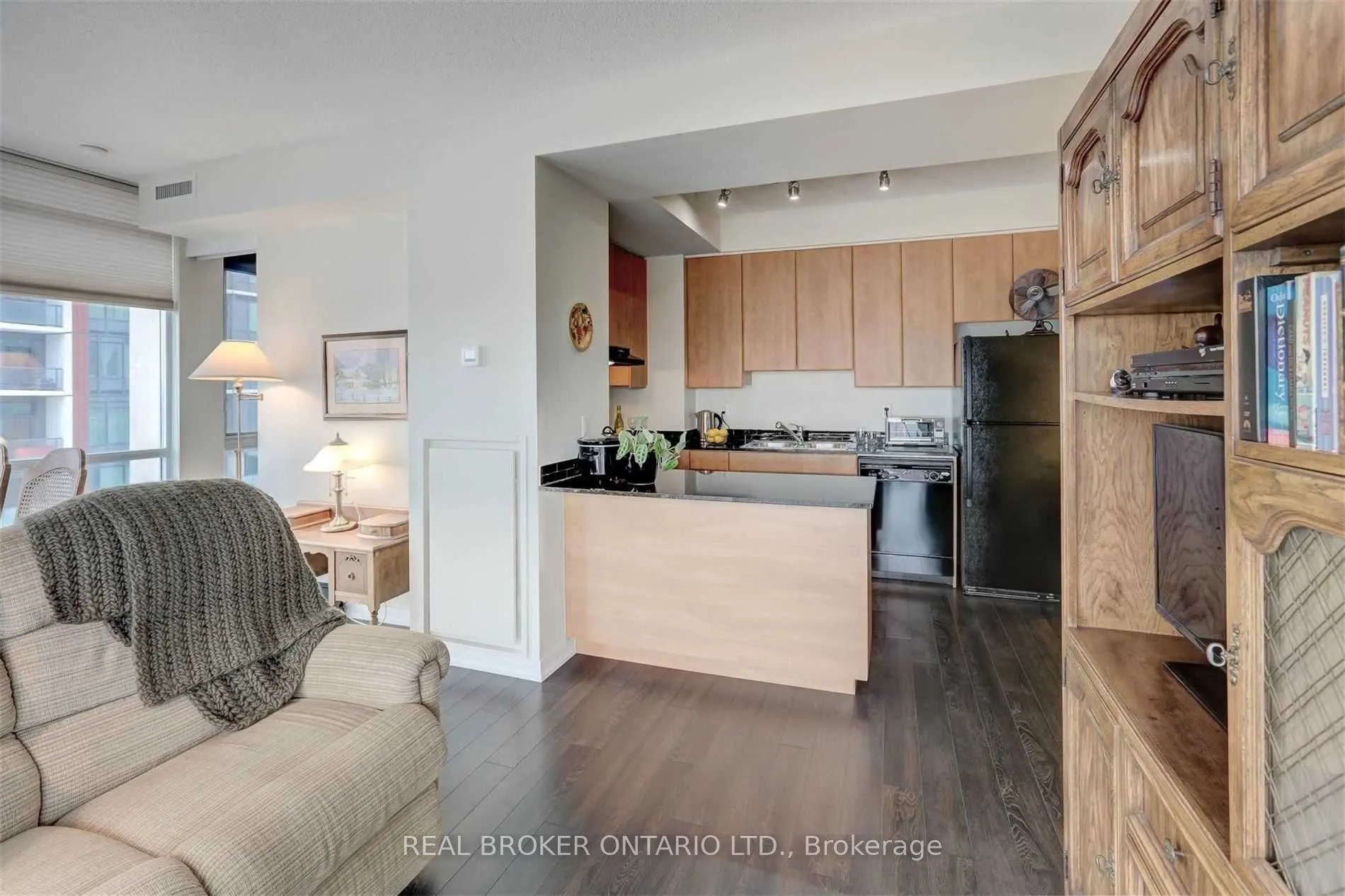 30 Canterbury Place, #702