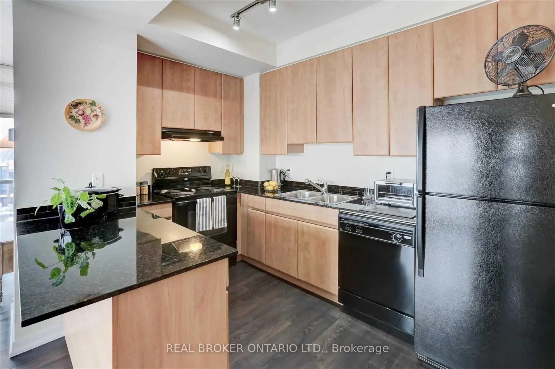 30 Canterbury Place, #702