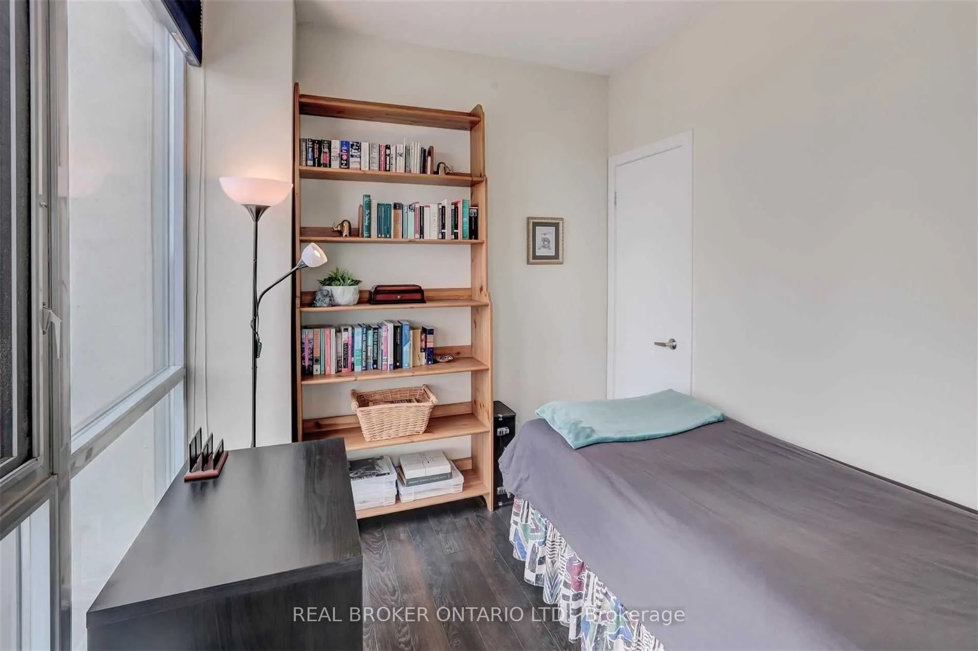 30 Canterbury Place, #702