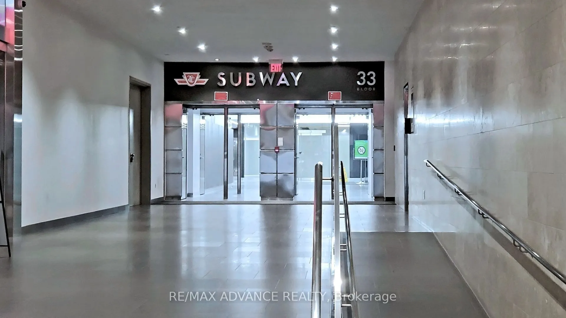 1 Bloor Street E, #6905