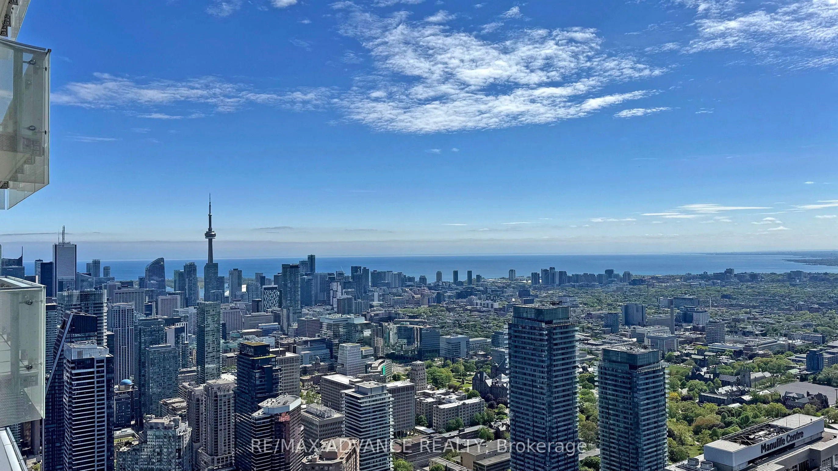 1 Bloor Street E, #6905