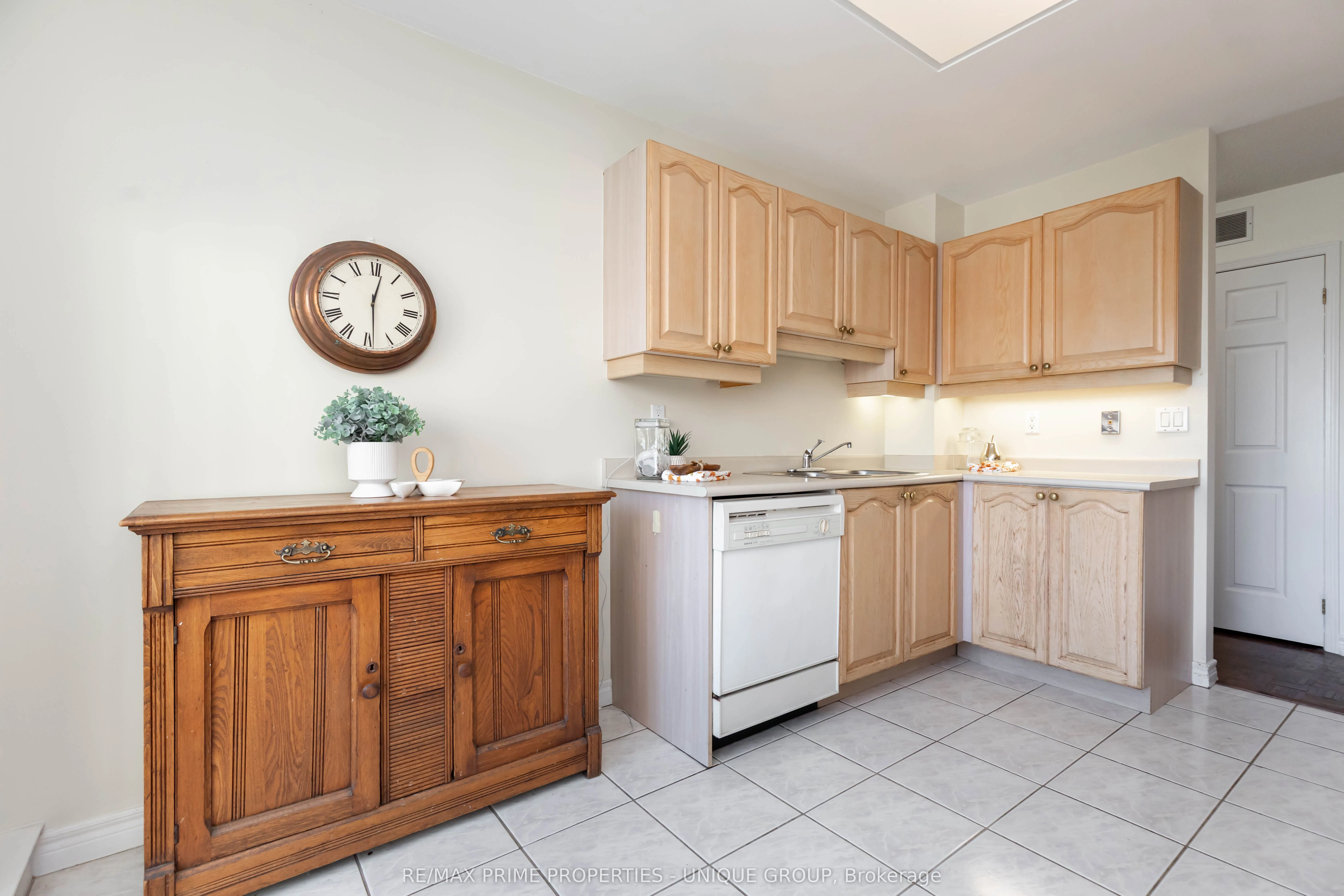 18 Concorde Place, #808
