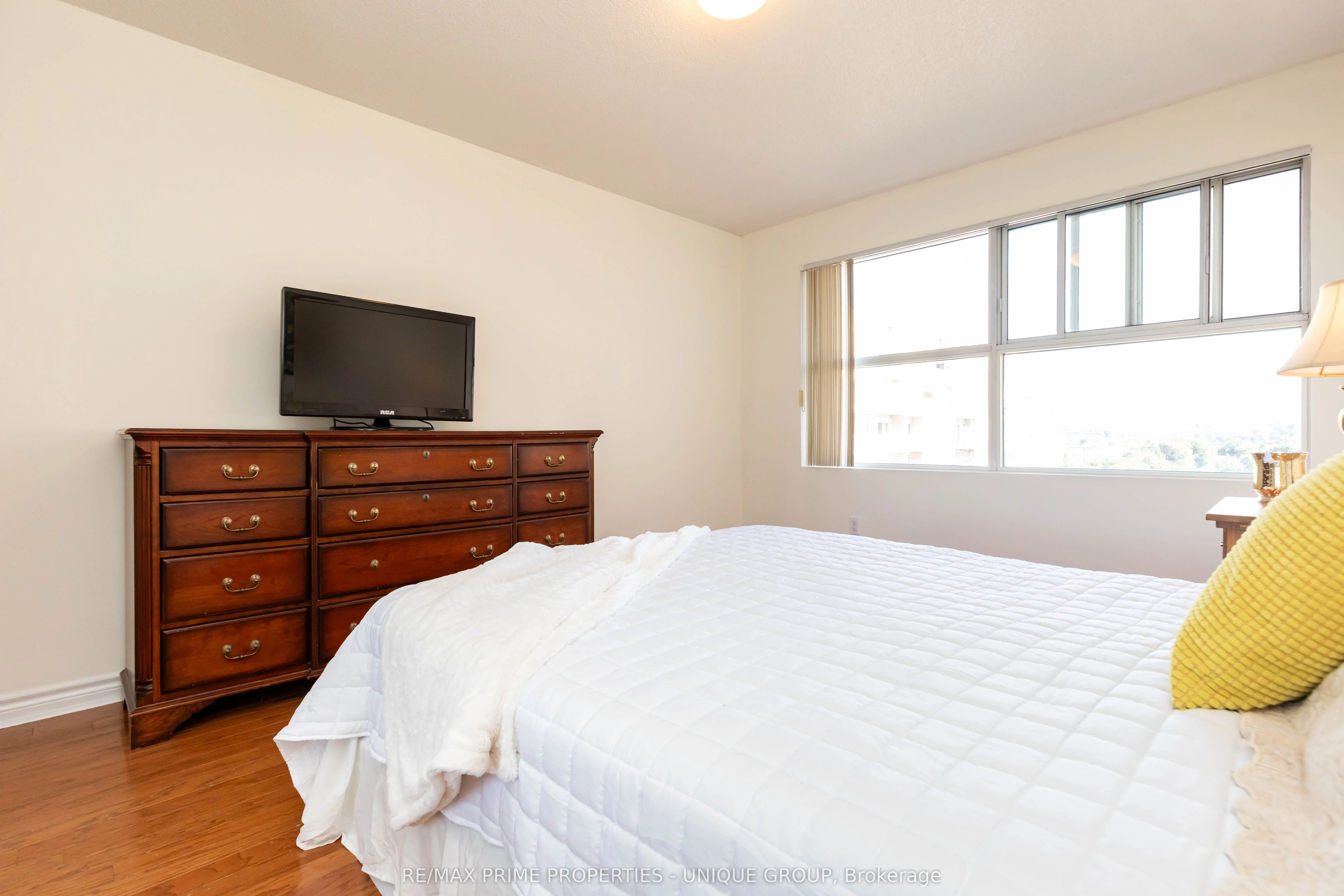 18 Concorde Place, #808