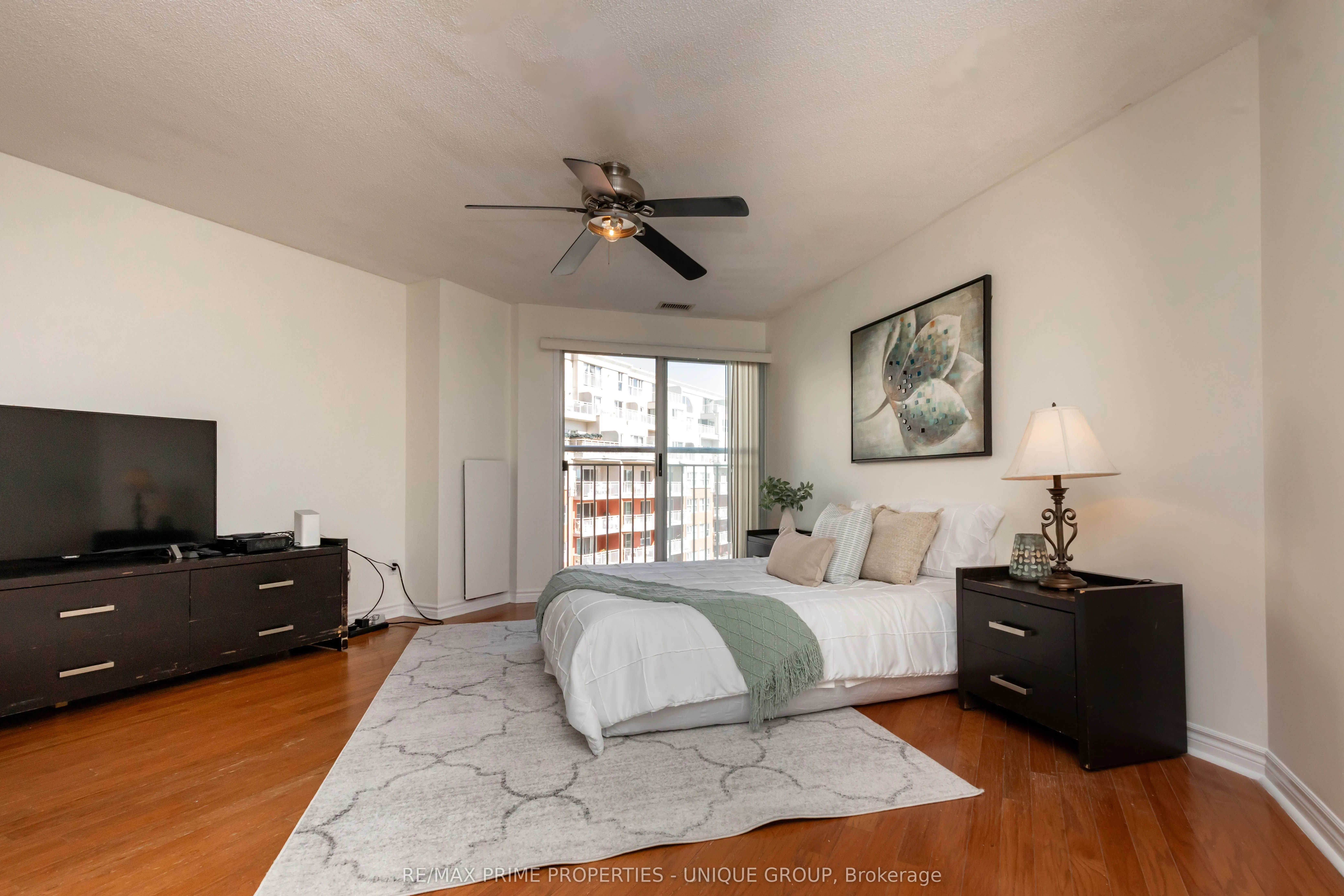 18 Concorde Place, #808