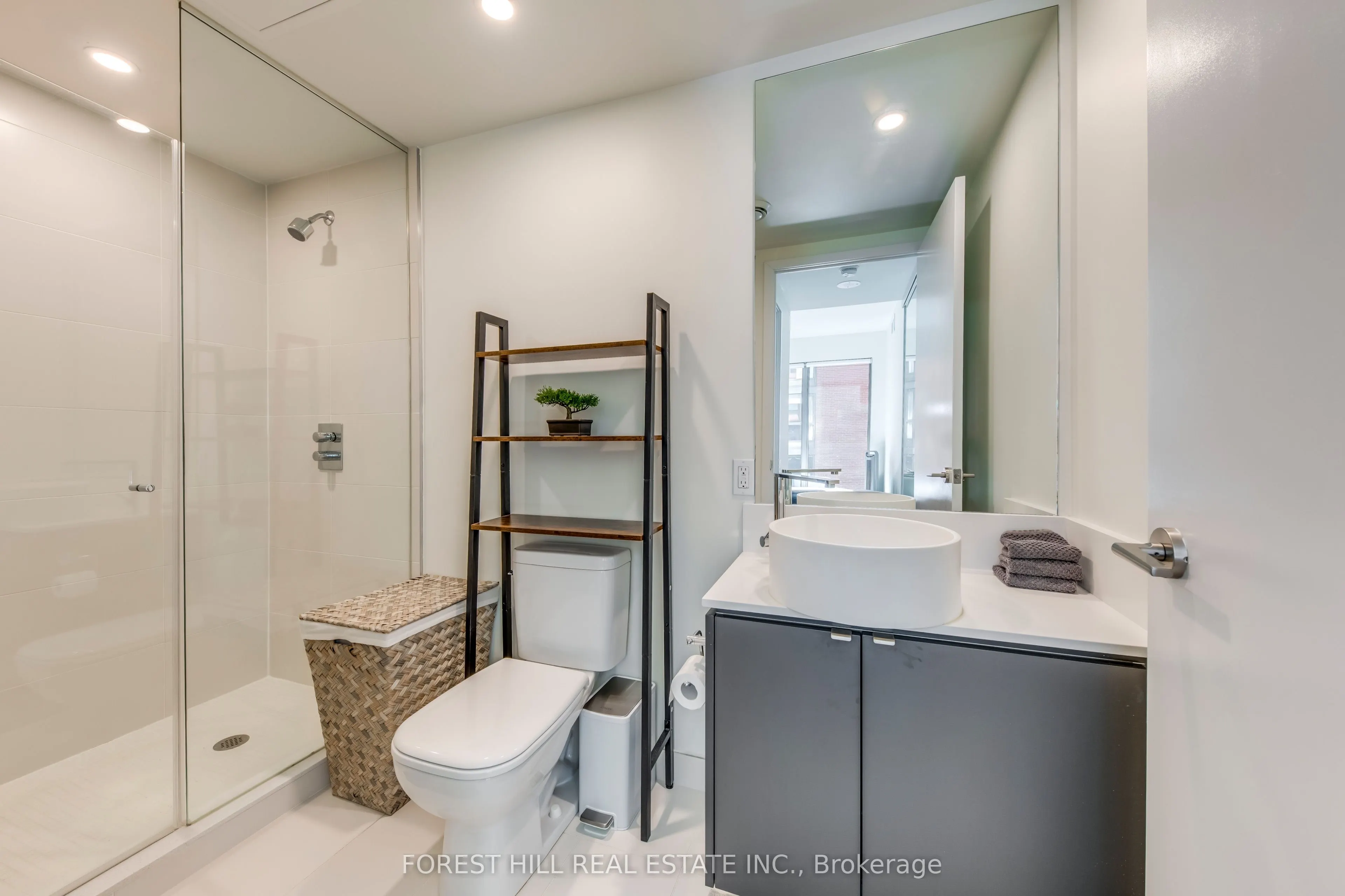 60 Colborne Street, #211