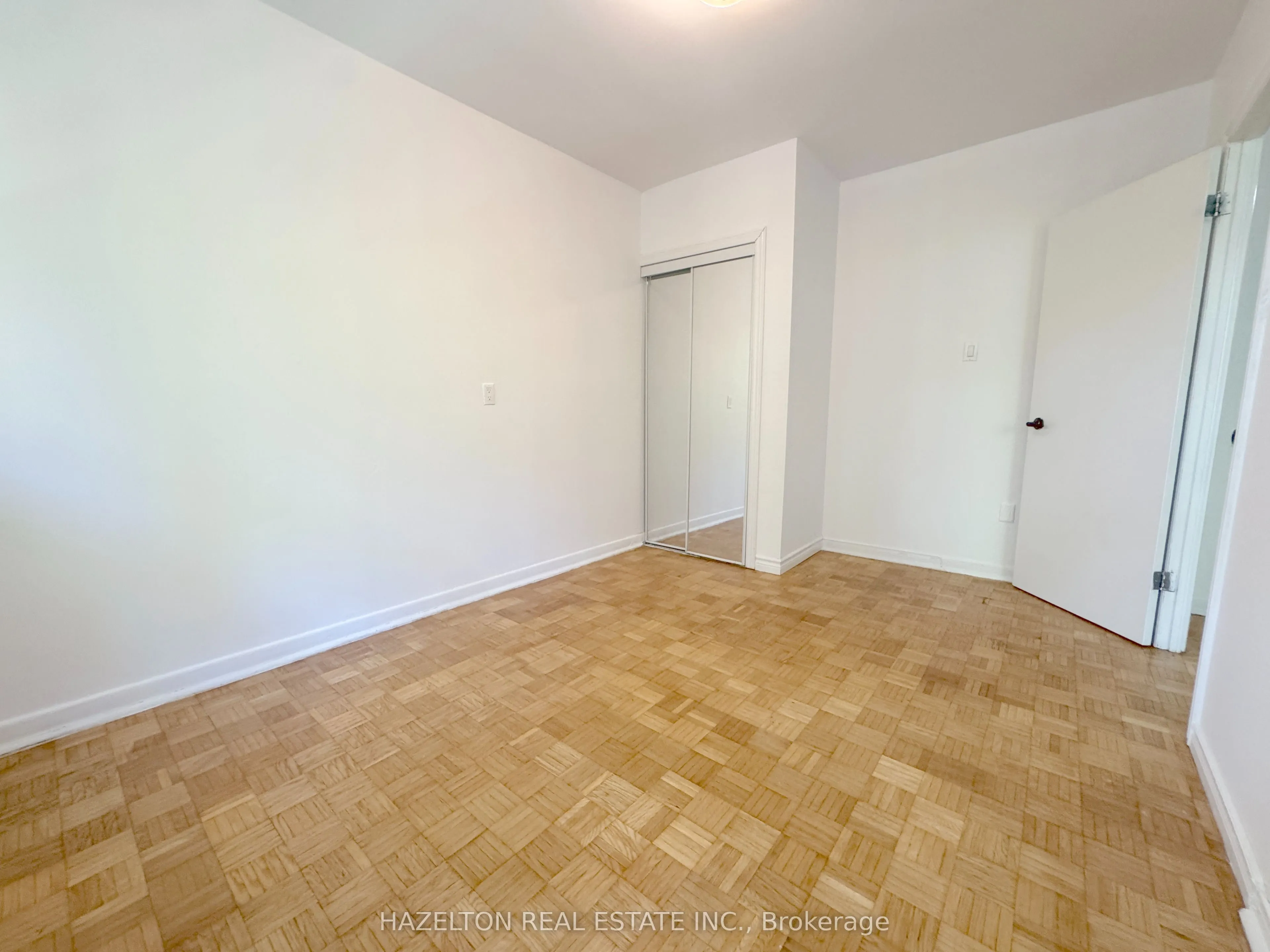 88 Wellesley Street E, #206