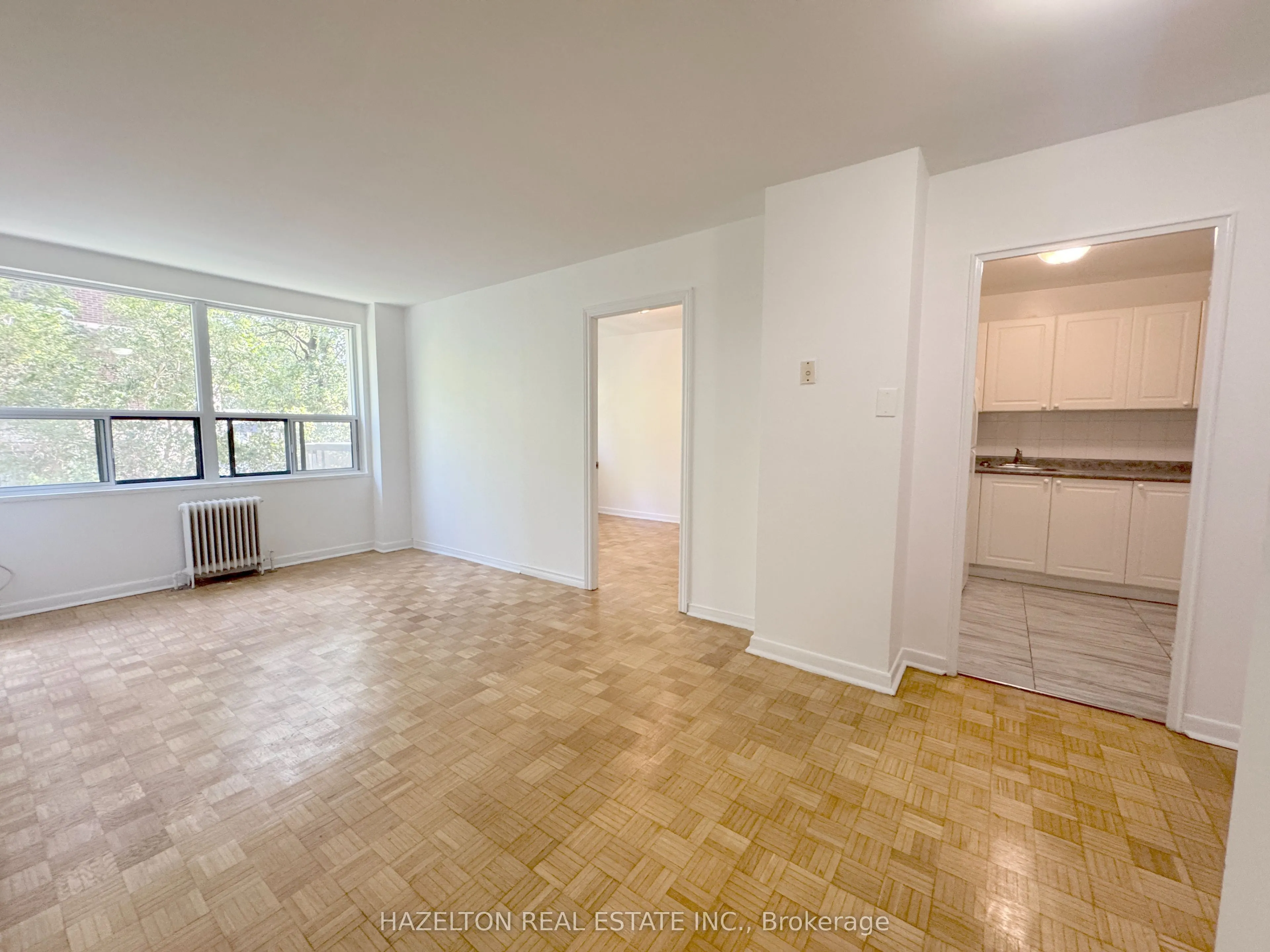 88 Wellesley Street E, #206